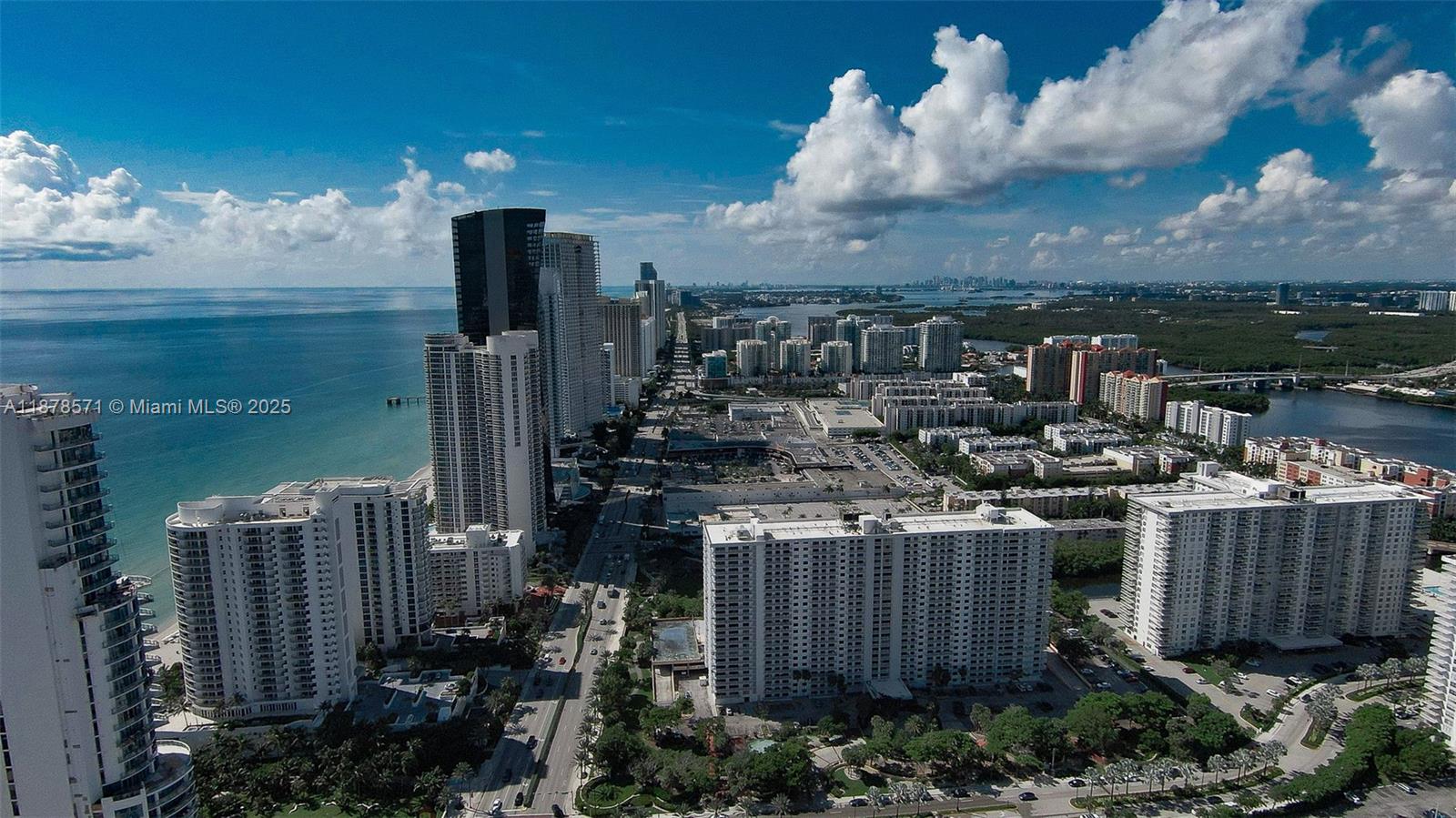 THE PINNACLE CONDO - Residential