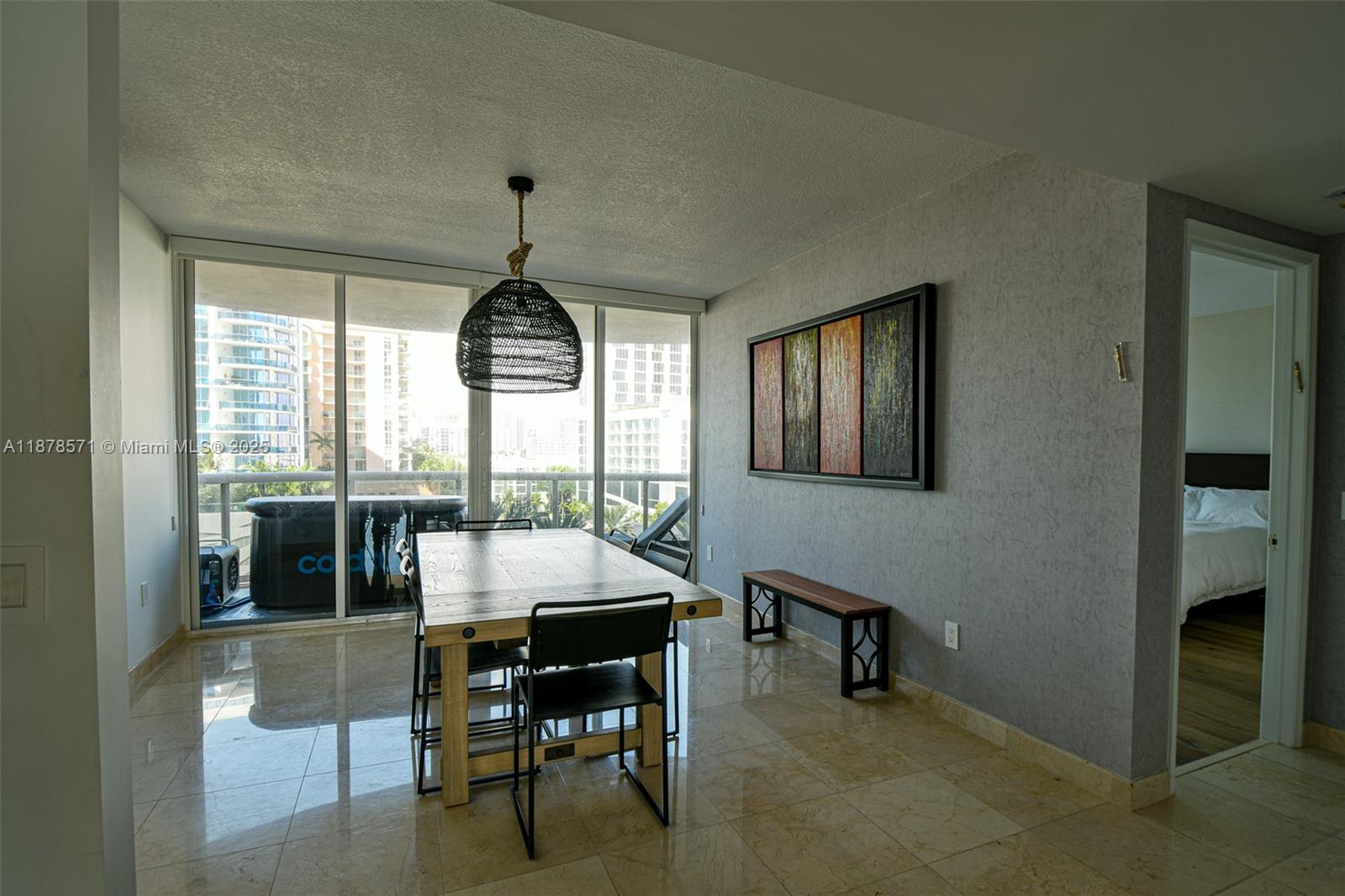 THE PINNACLE CONDO - Residential