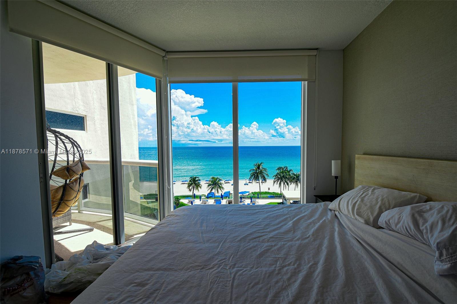 THE PINNACLE CONDO - Residential