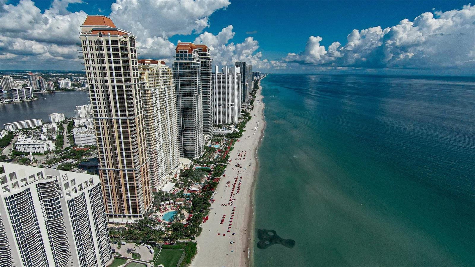 THE PINNACLE CONDO - Residential