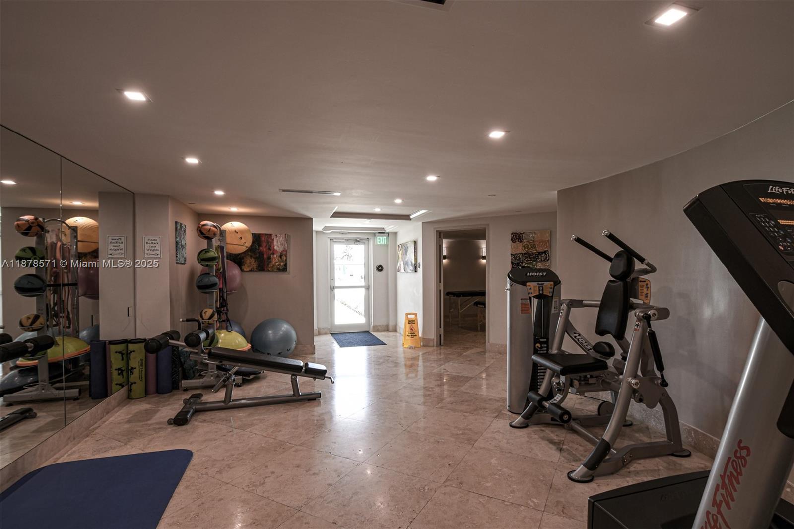 THE PINNACLE CONDO - Residential