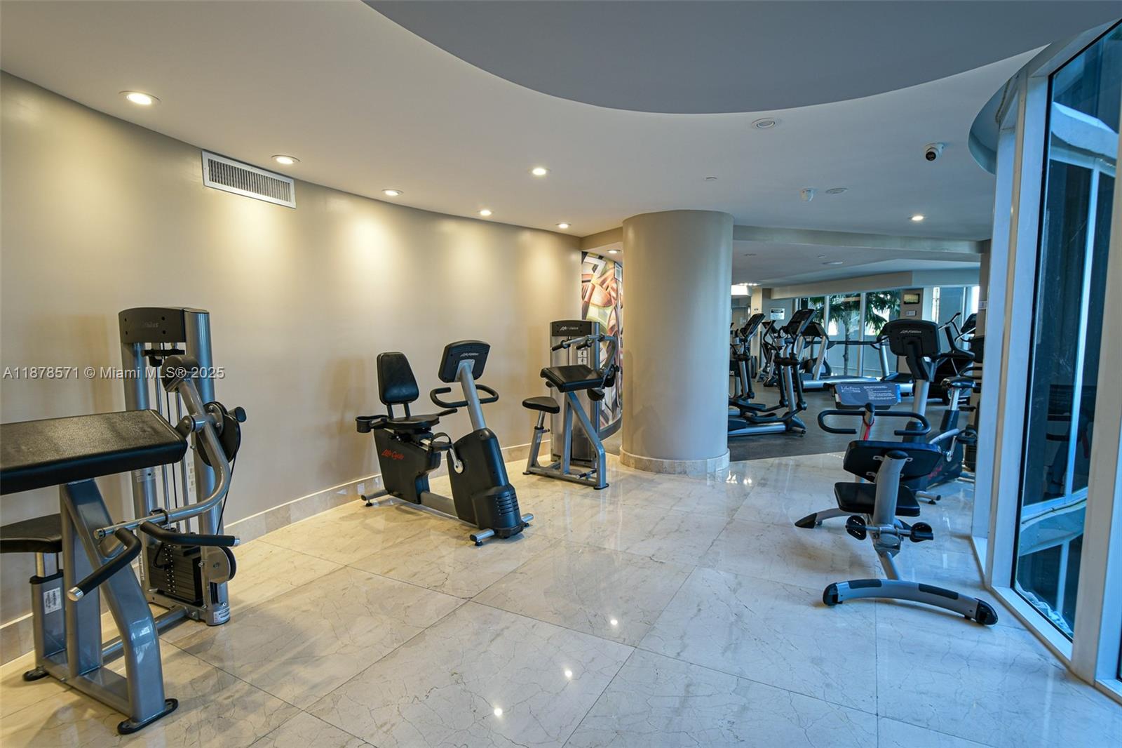 THE PINNACLE CONDO - Residential