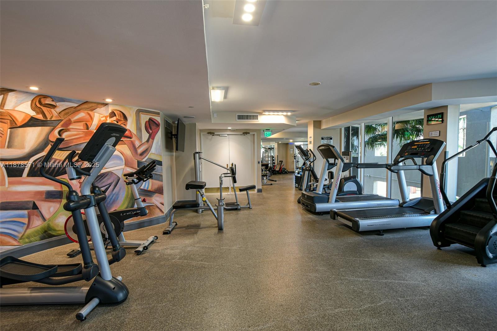 THE PINNACLE CONDO - Residential