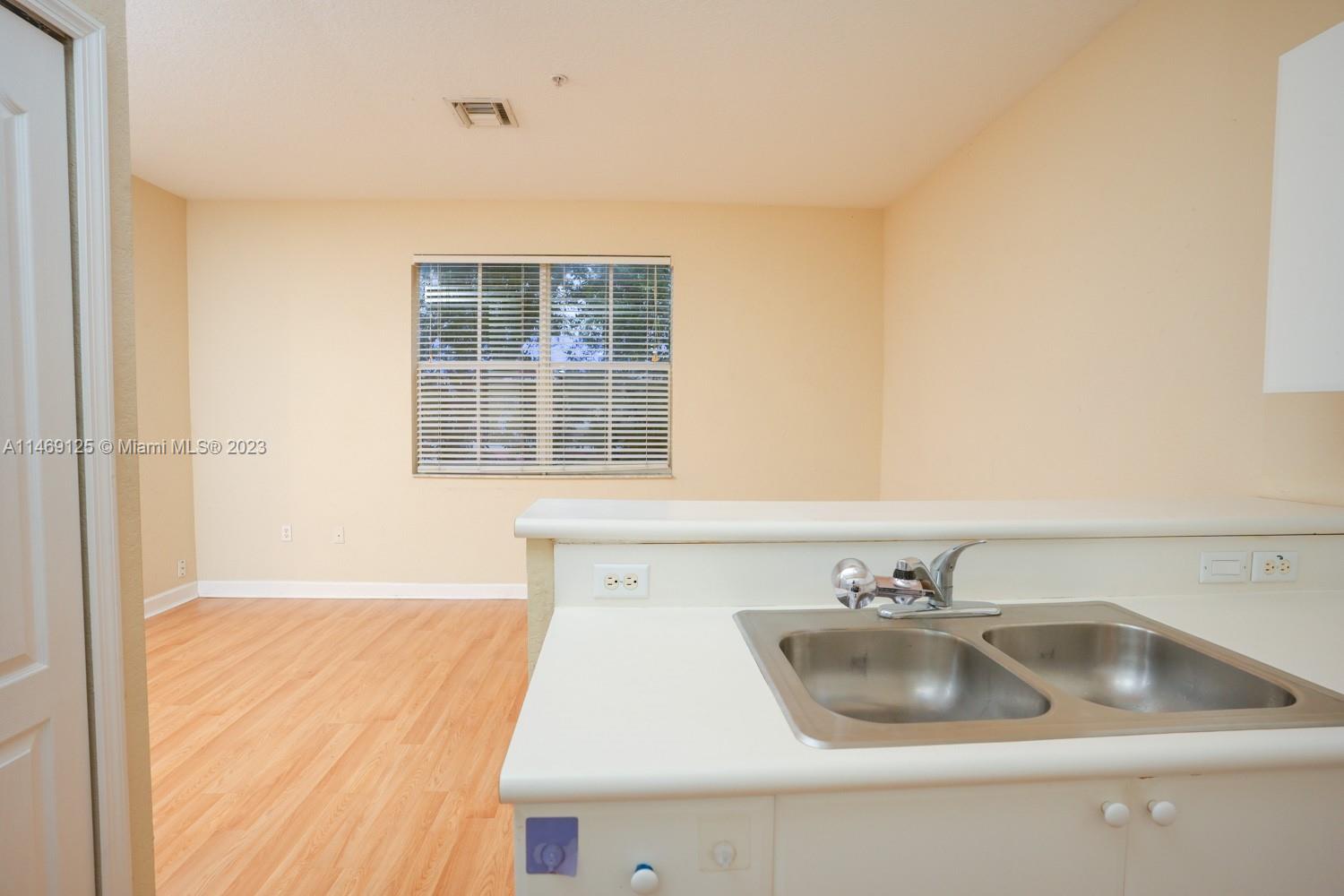 SHOMA COURTYARDS I AT ROY - Residential
