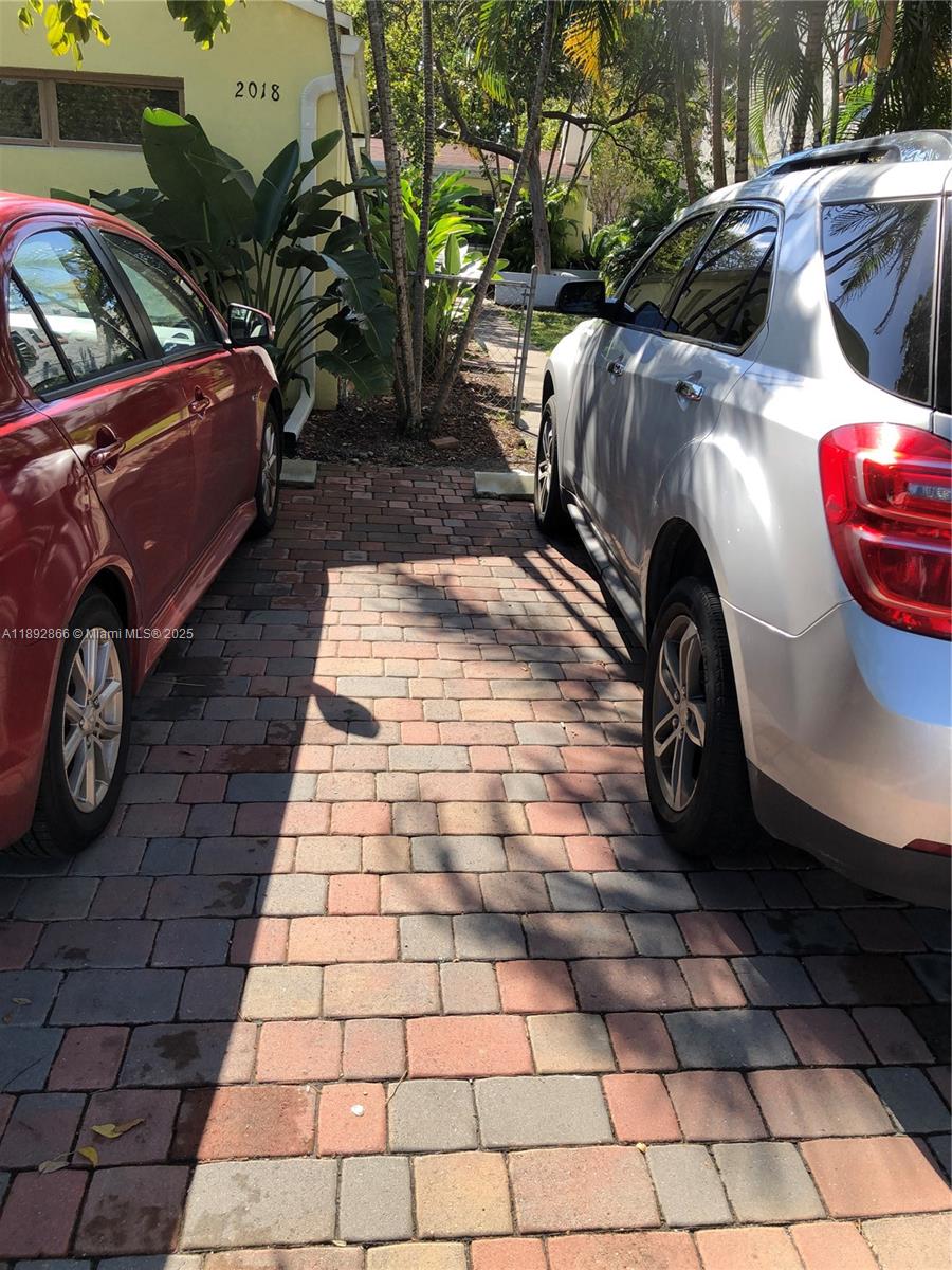 HOLLYWOOD SOUTH SIDE ADD - Residential Lease