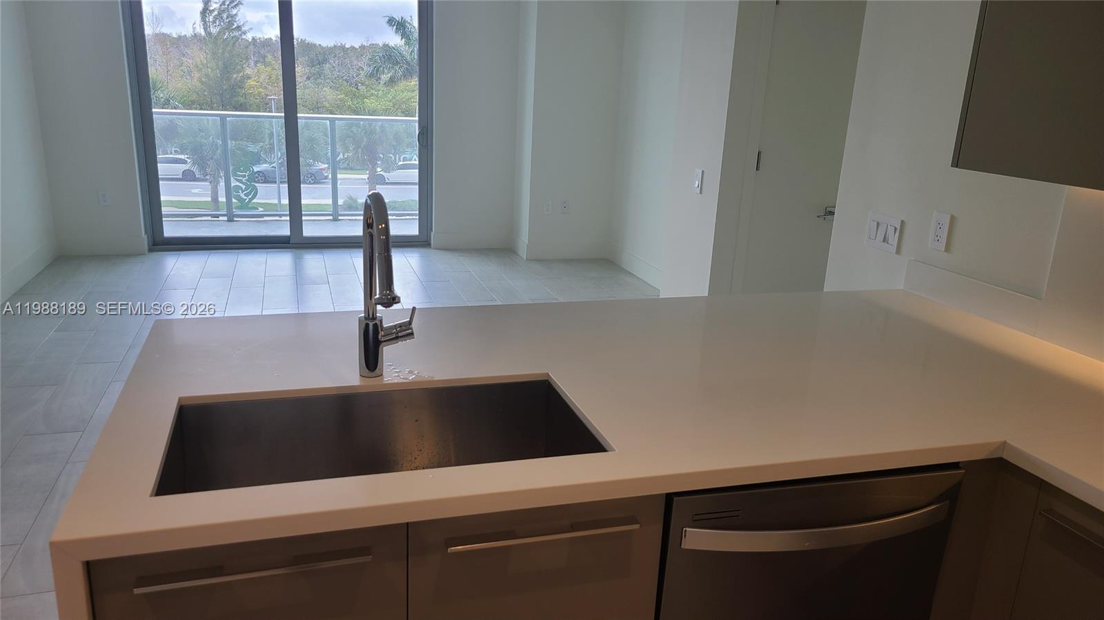 METROPICA NORTH TOWER ONE - Residential