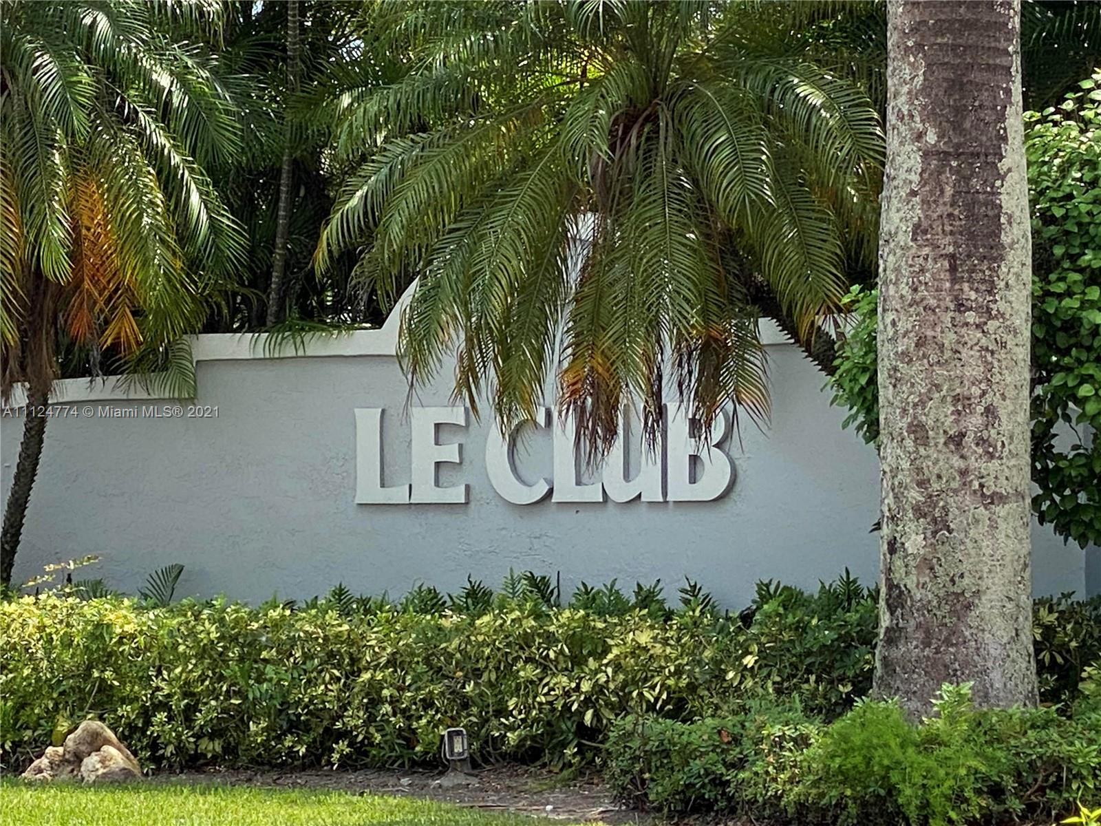 LE CLUB AT OLD CUTLER CON - Residential Lease