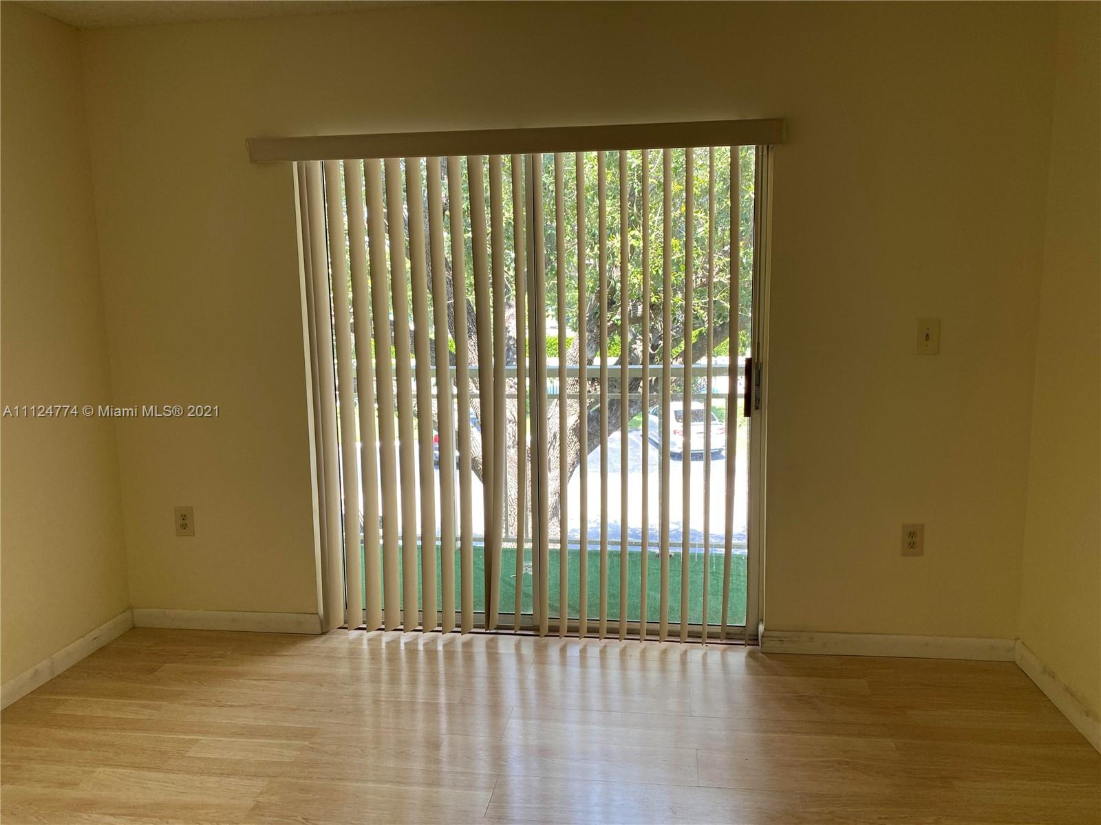 LE CLUB AT OLD CUTLER CON - Residential Lease