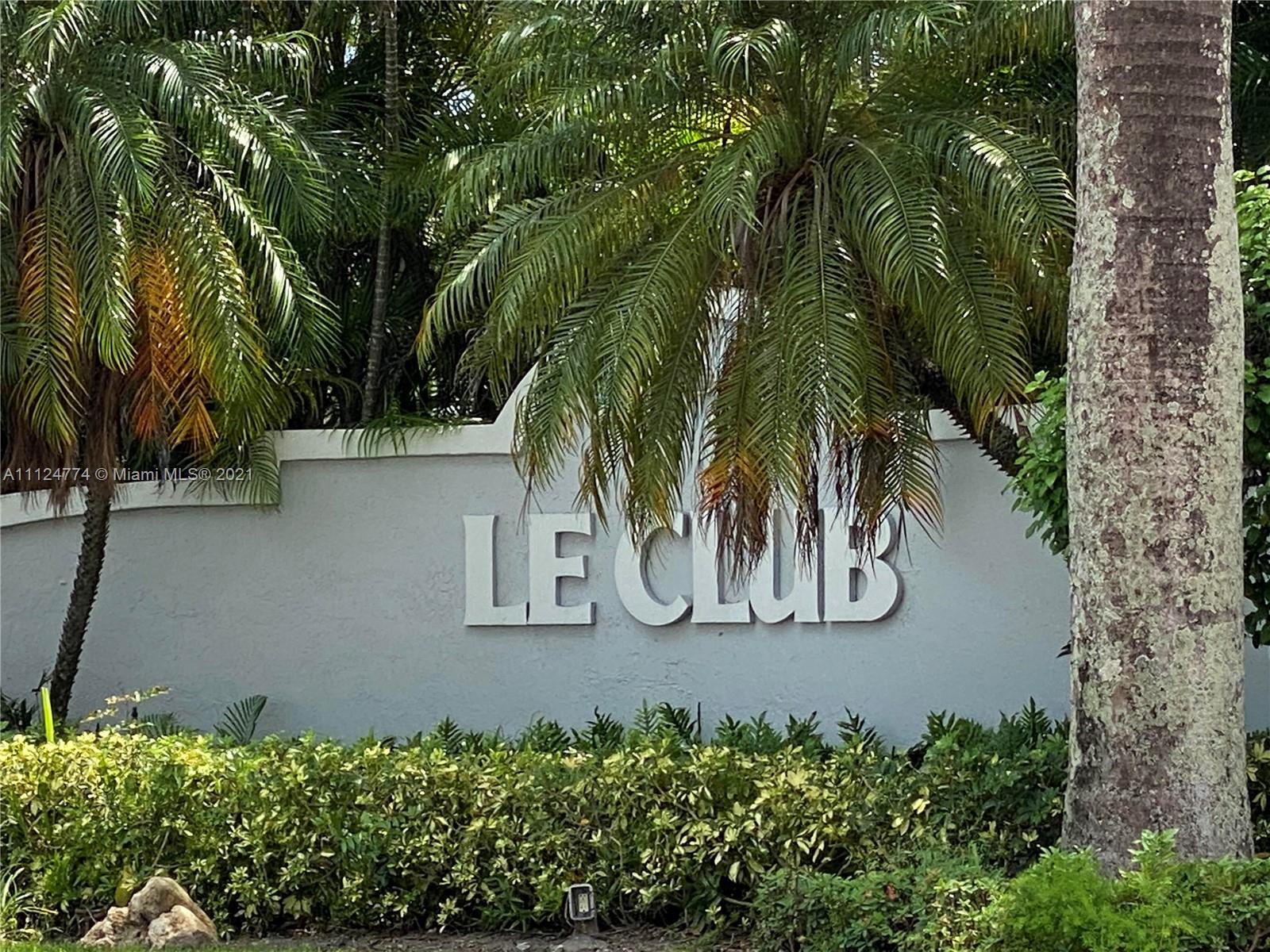 LE CLUB AT OLD CUTLER CON - Residential Lease