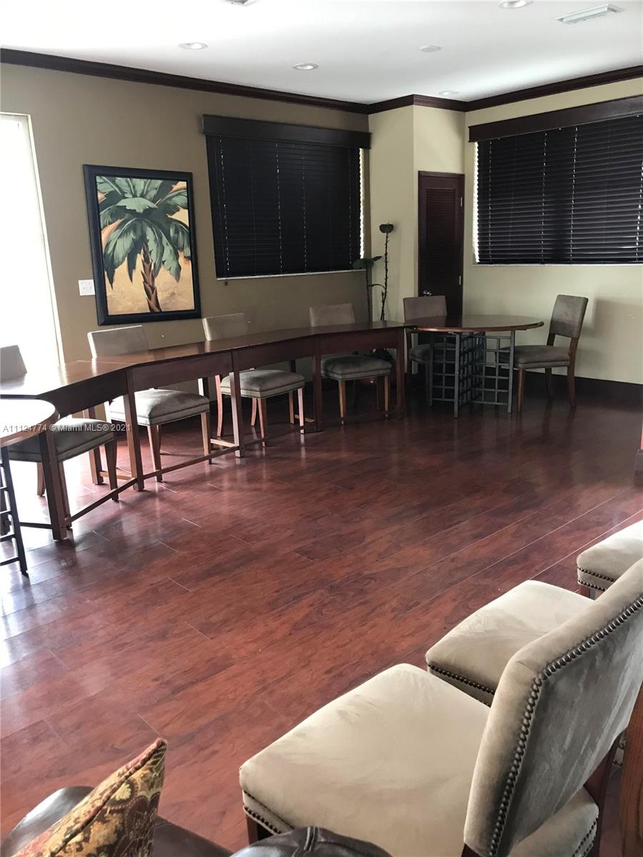 LE CLUB AT OLD CUTLER CON - Residential Lease
