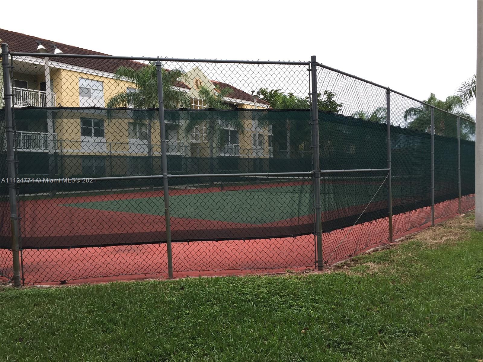LE CLUB AT OLD CUTLER CON - Residential Lease