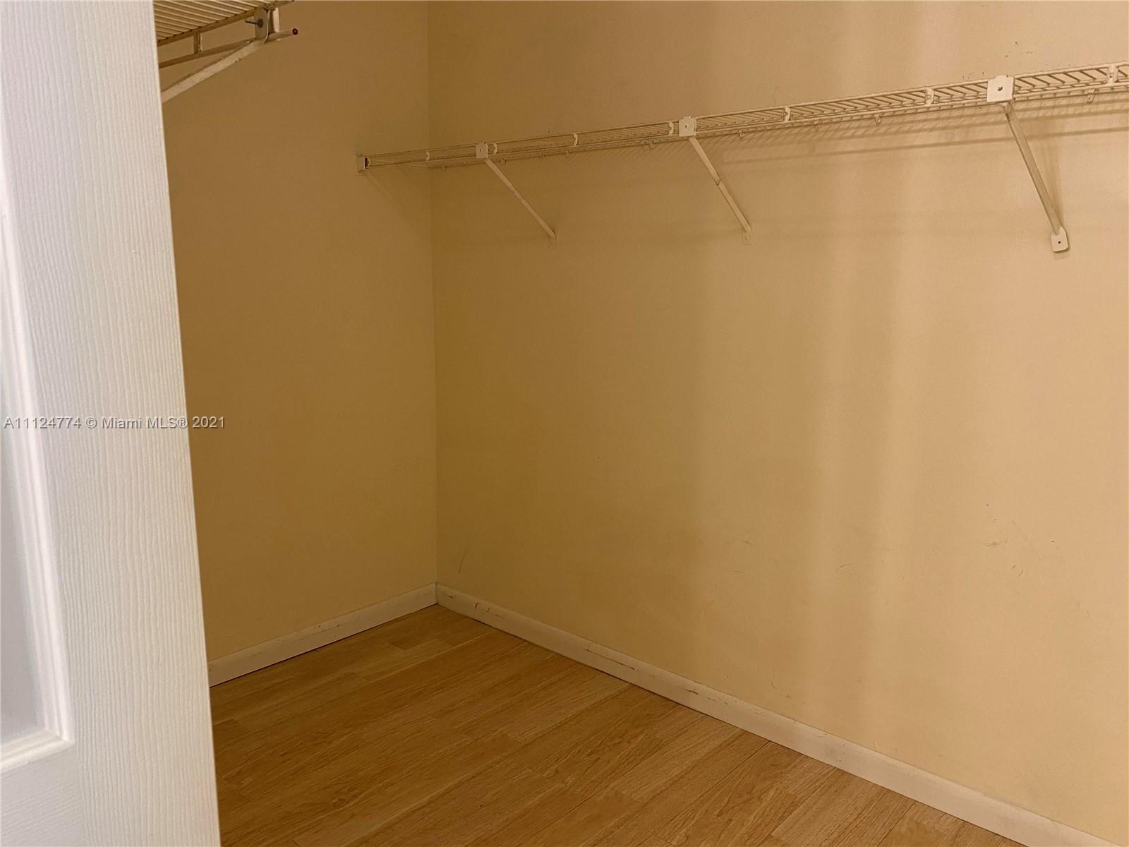 LE CLUB AT OLD CUTLER CON - Residential Lease