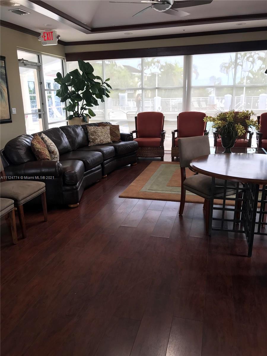 LE CLUB AT OLD CUTLER CON - Residential Lease