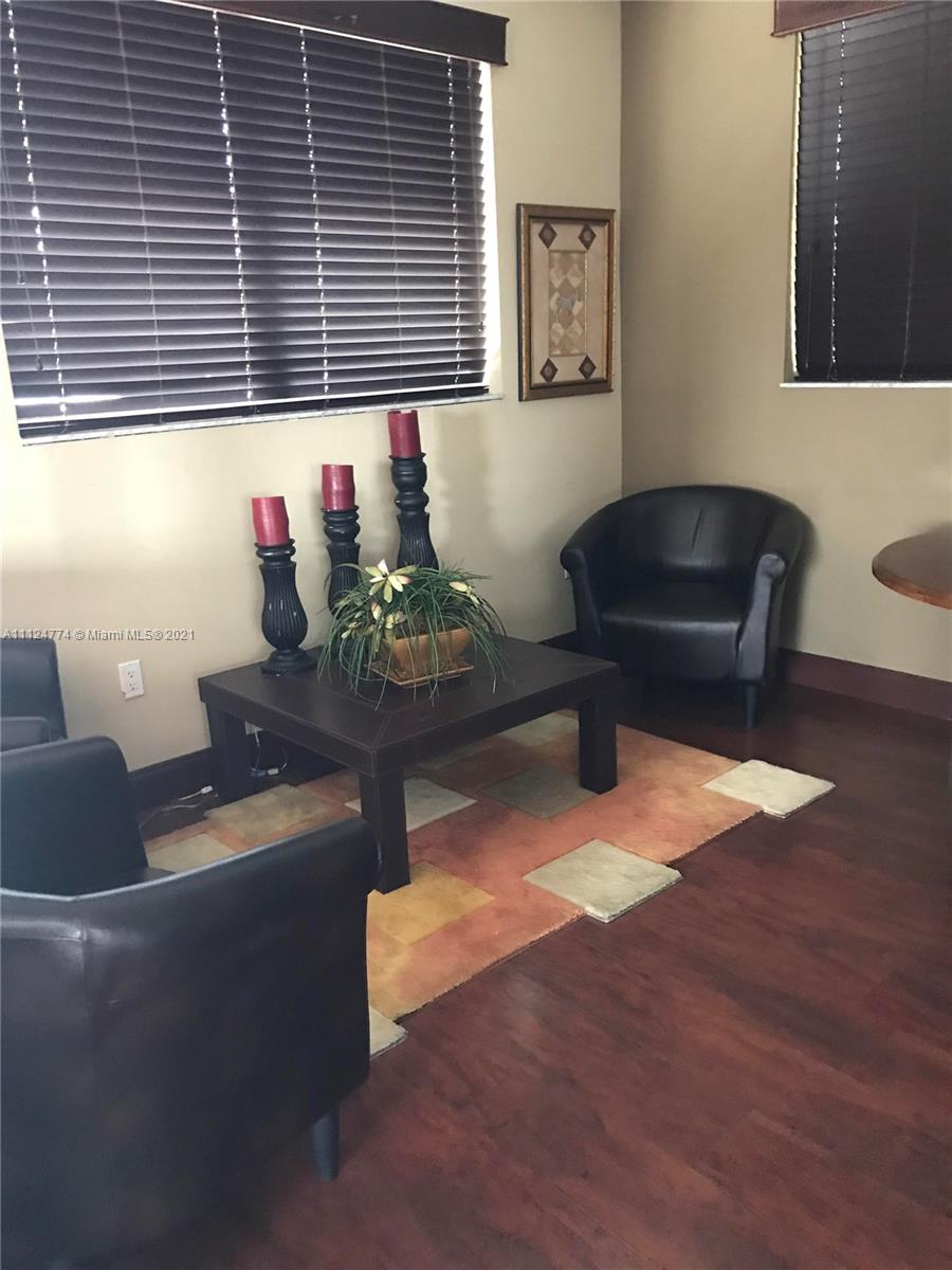 LE CLUB AT OLD CUTLER CON - Residential Lease