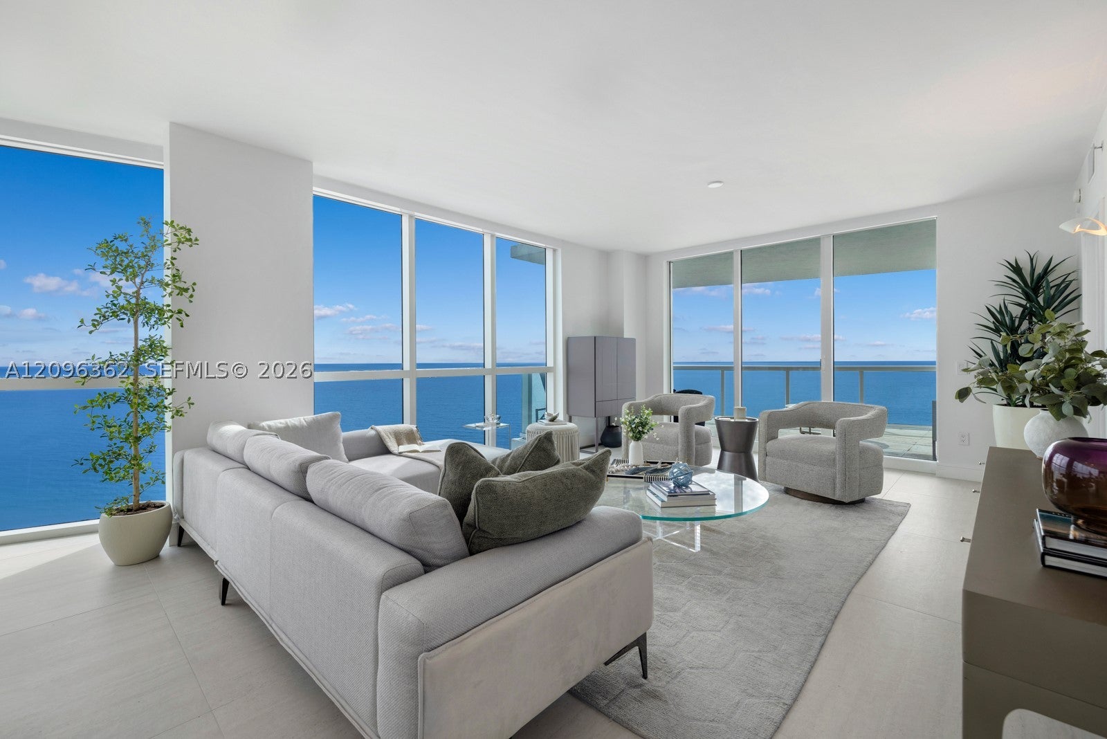 3801 Collins Ave 2006