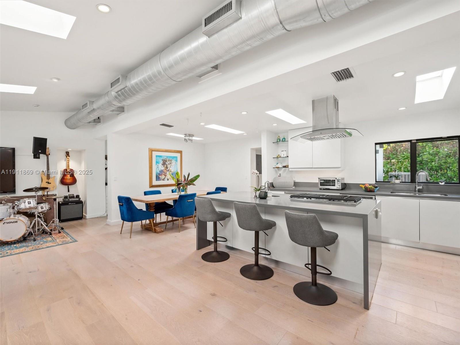 HOMEDALE - Residential