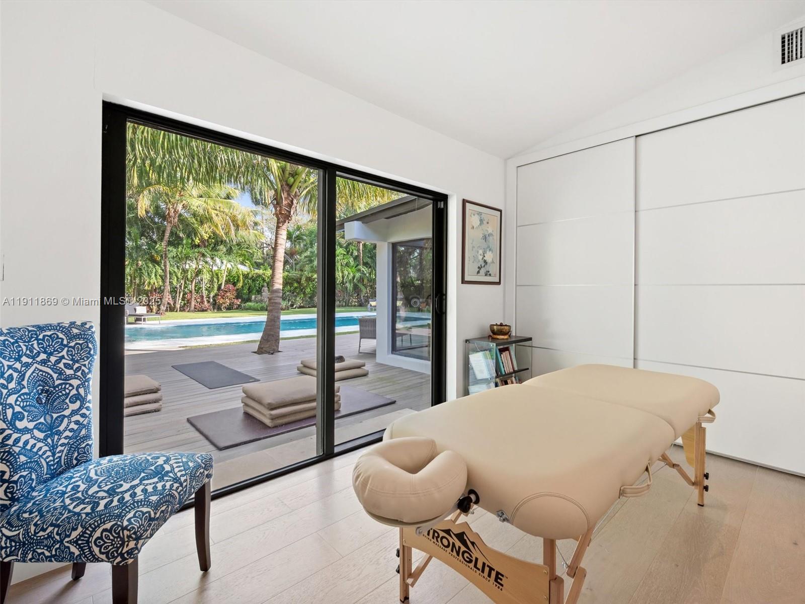 HOMEDALE - Residential