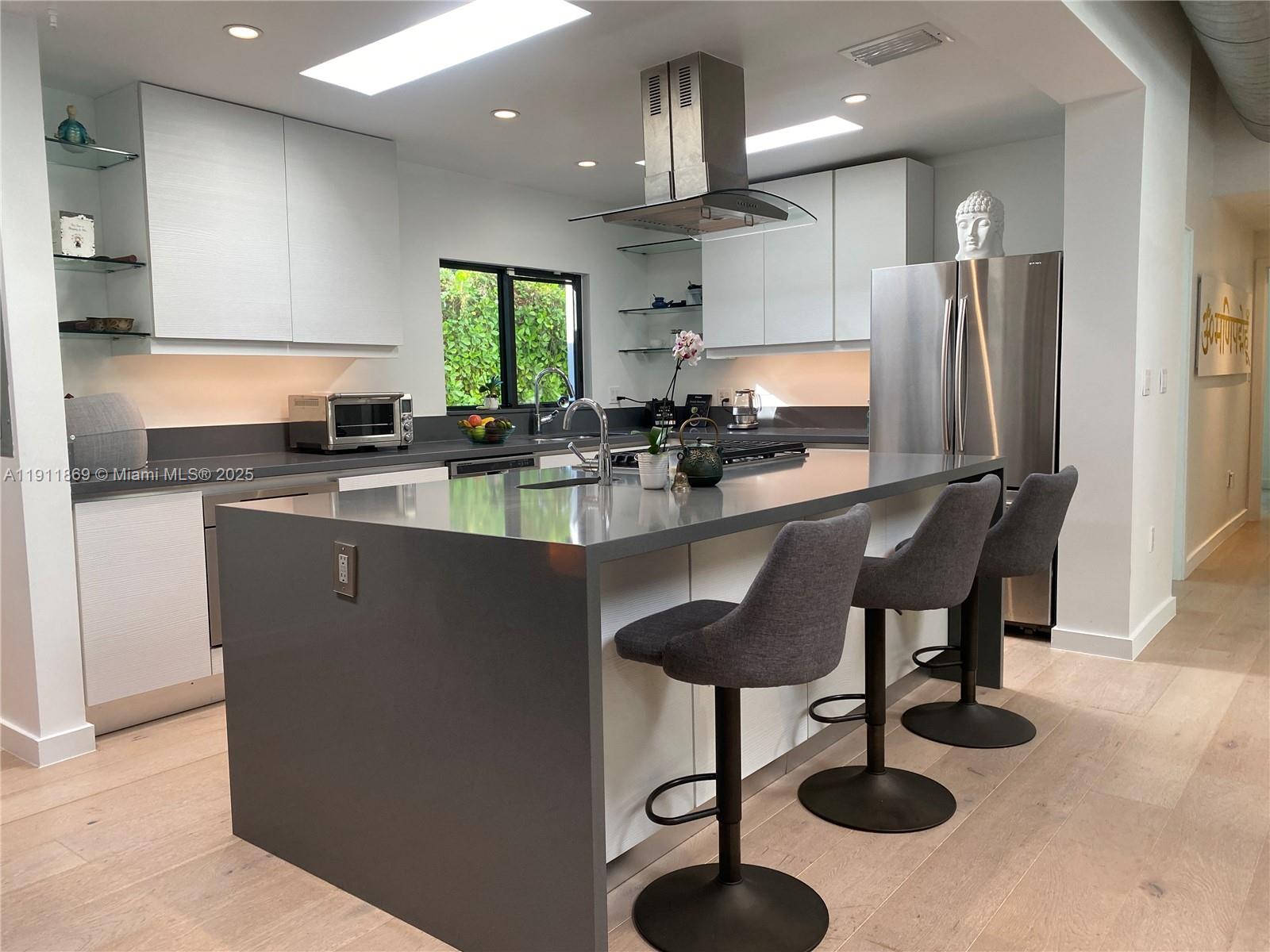 HOMEDALE - Residential