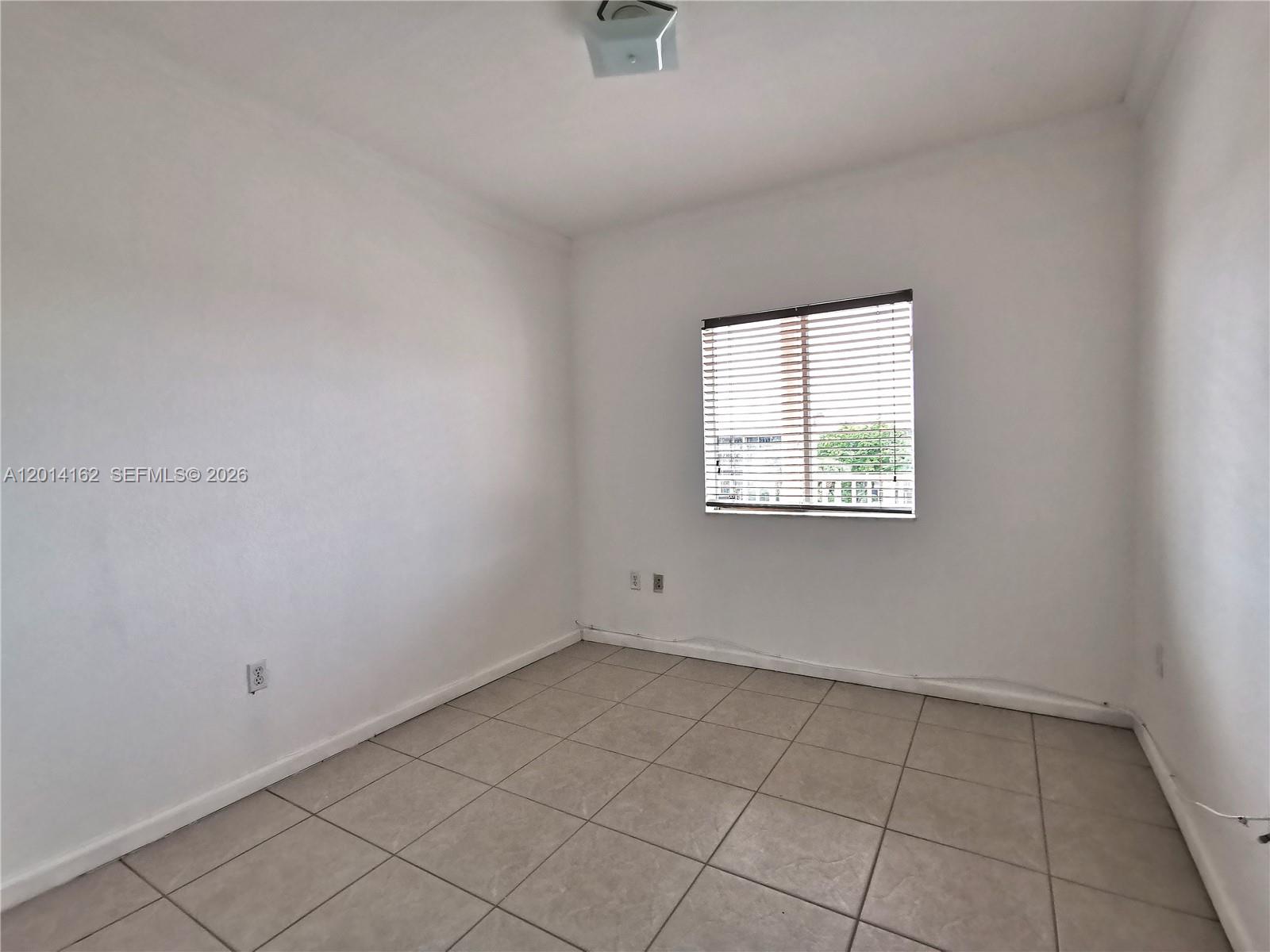 VENETIA VILLAS CONDO - Residential