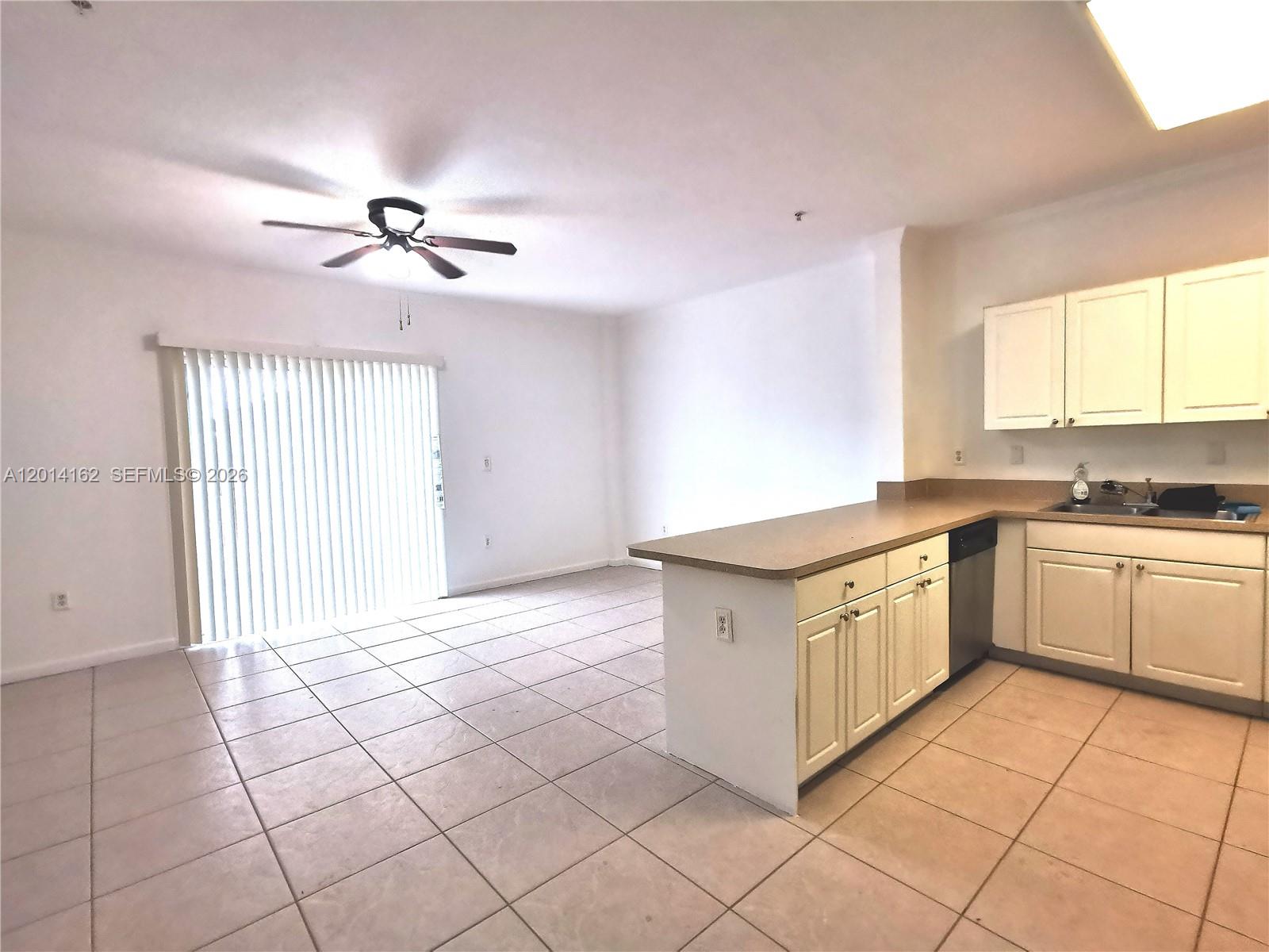 VENETIA VILLAS CONDO - Residential