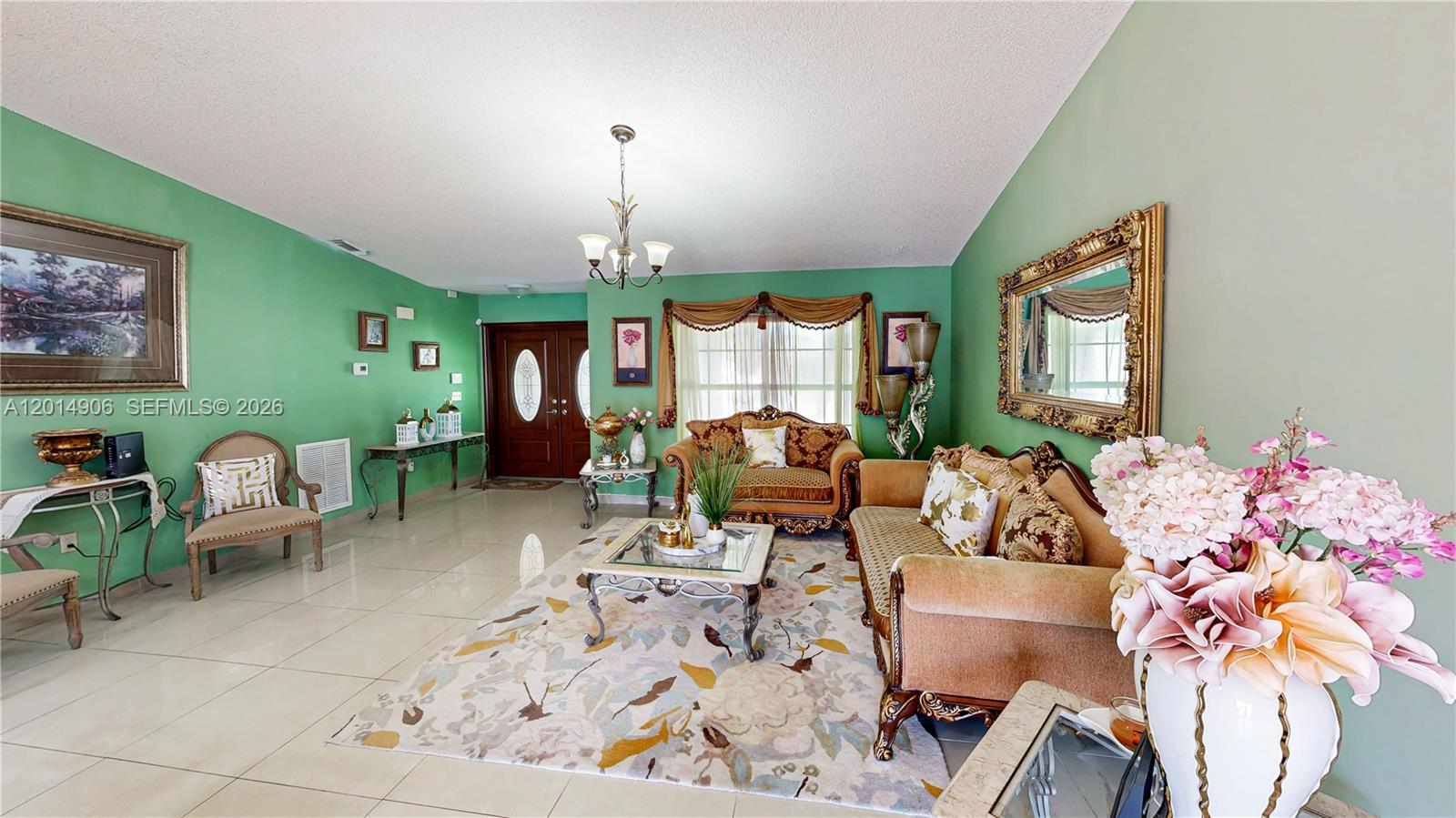 CAMBRIDGE ESTATES - Residential