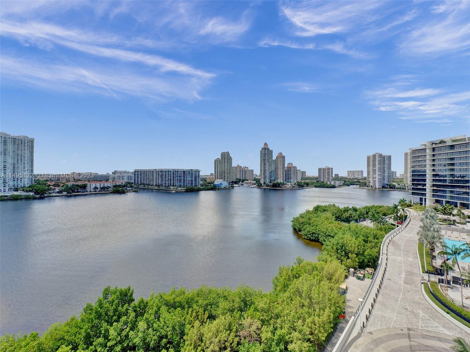 PRIVE CONDO - Residential