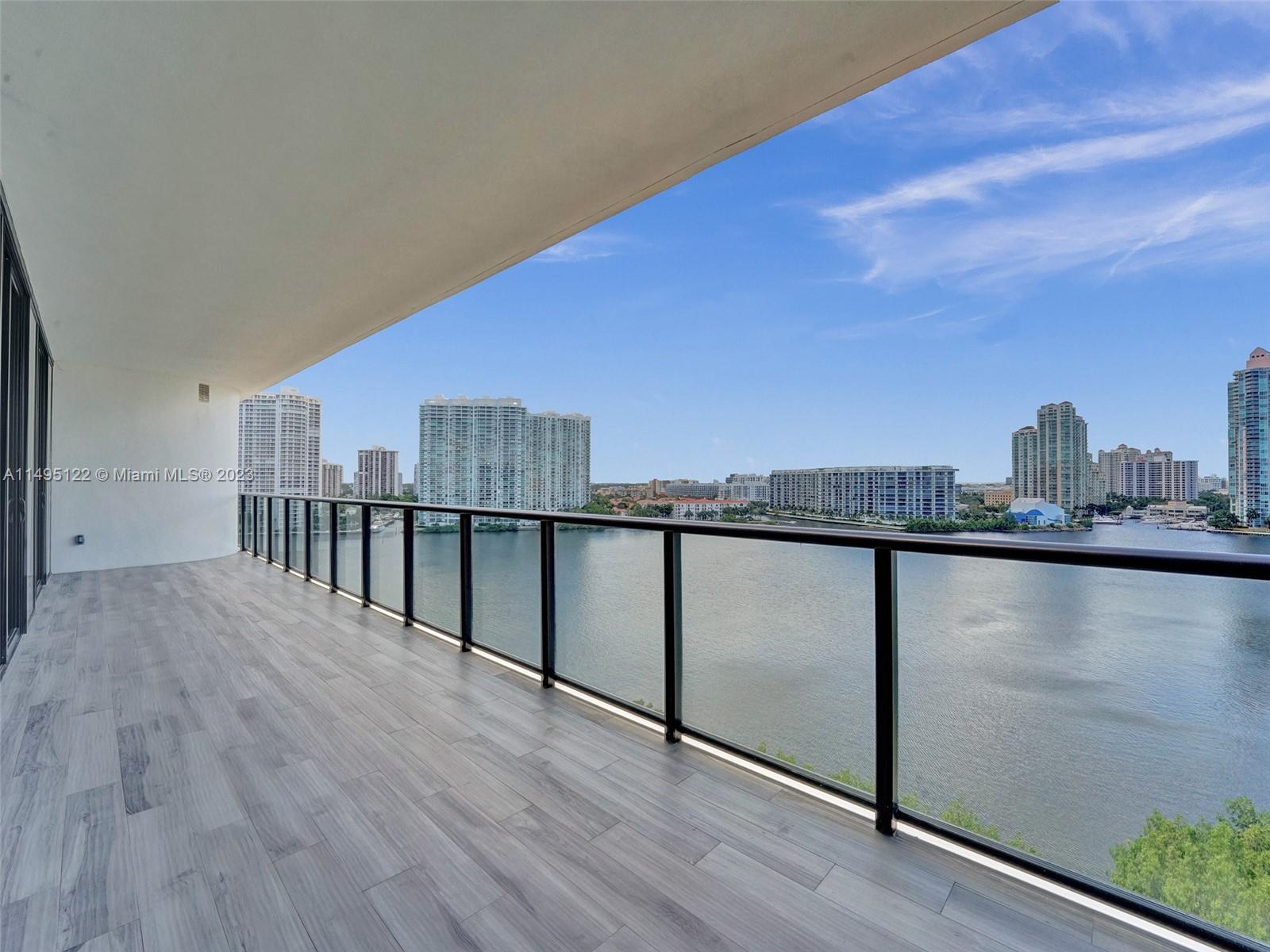 PRIVE CONDO - Residential