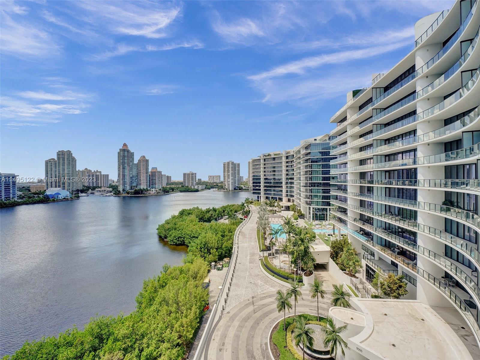 PRIVE CONDO - Residential