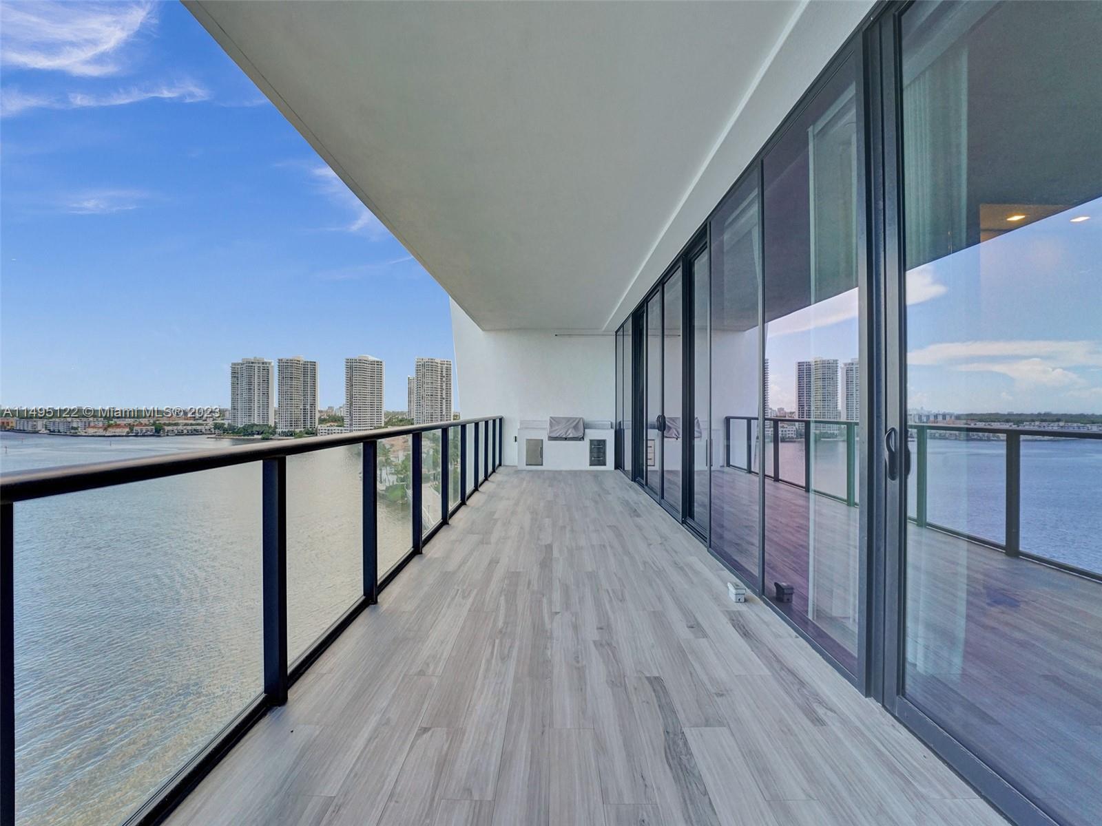 PRIVE CONDO - Residential