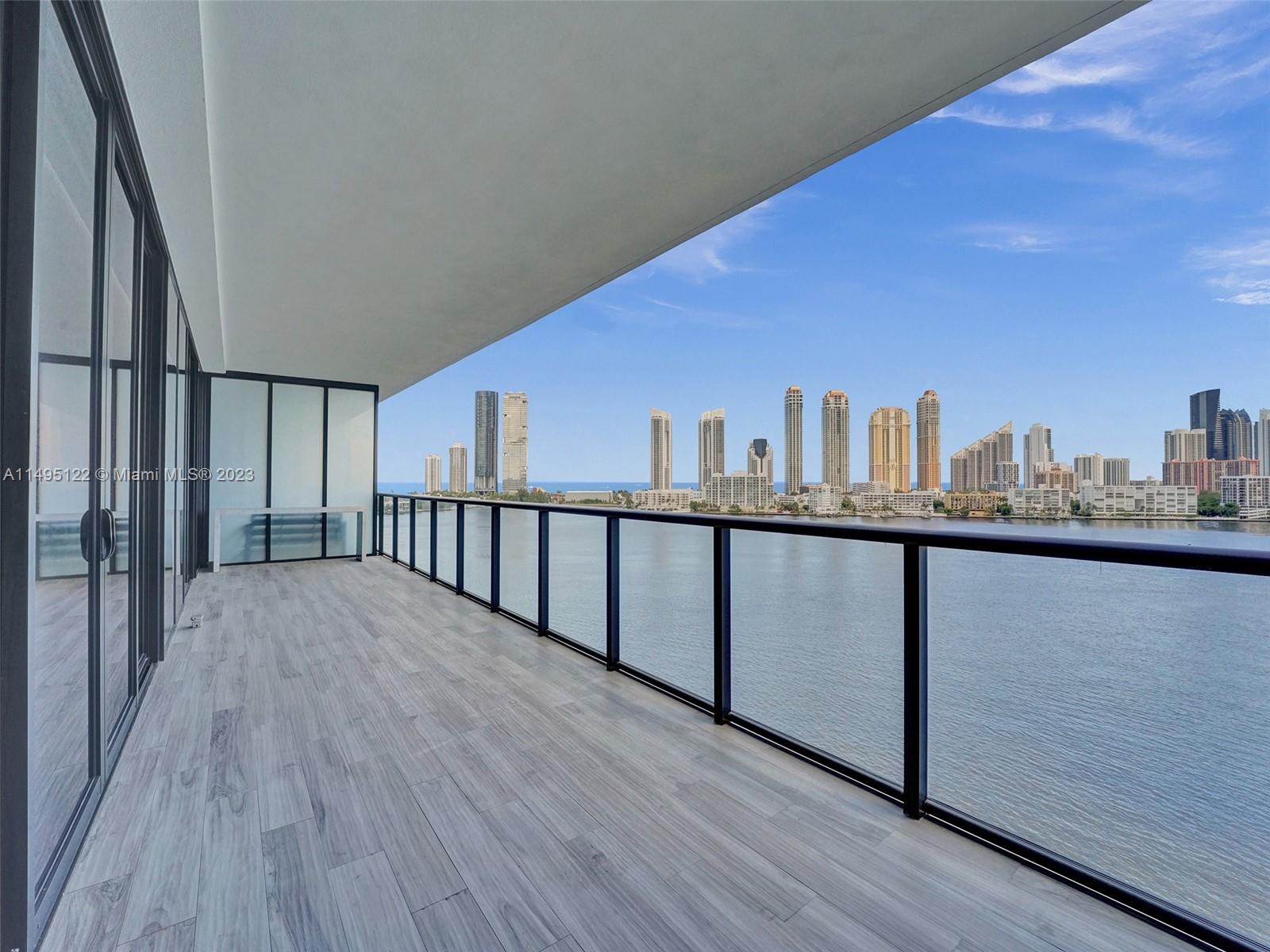 PRIVE CONDO - Residential