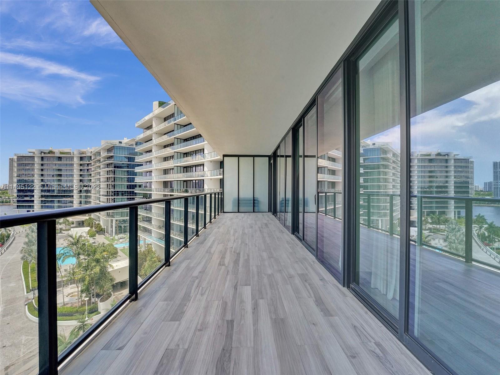 PRIVE CONDO - Residential