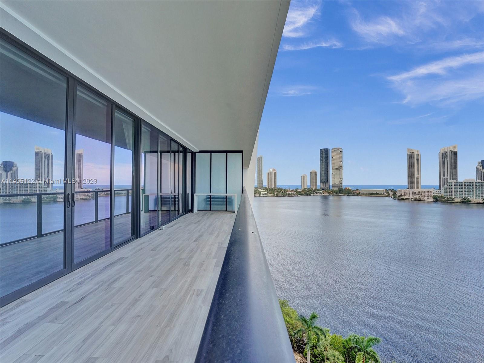 PRIVE CONDO - Residential