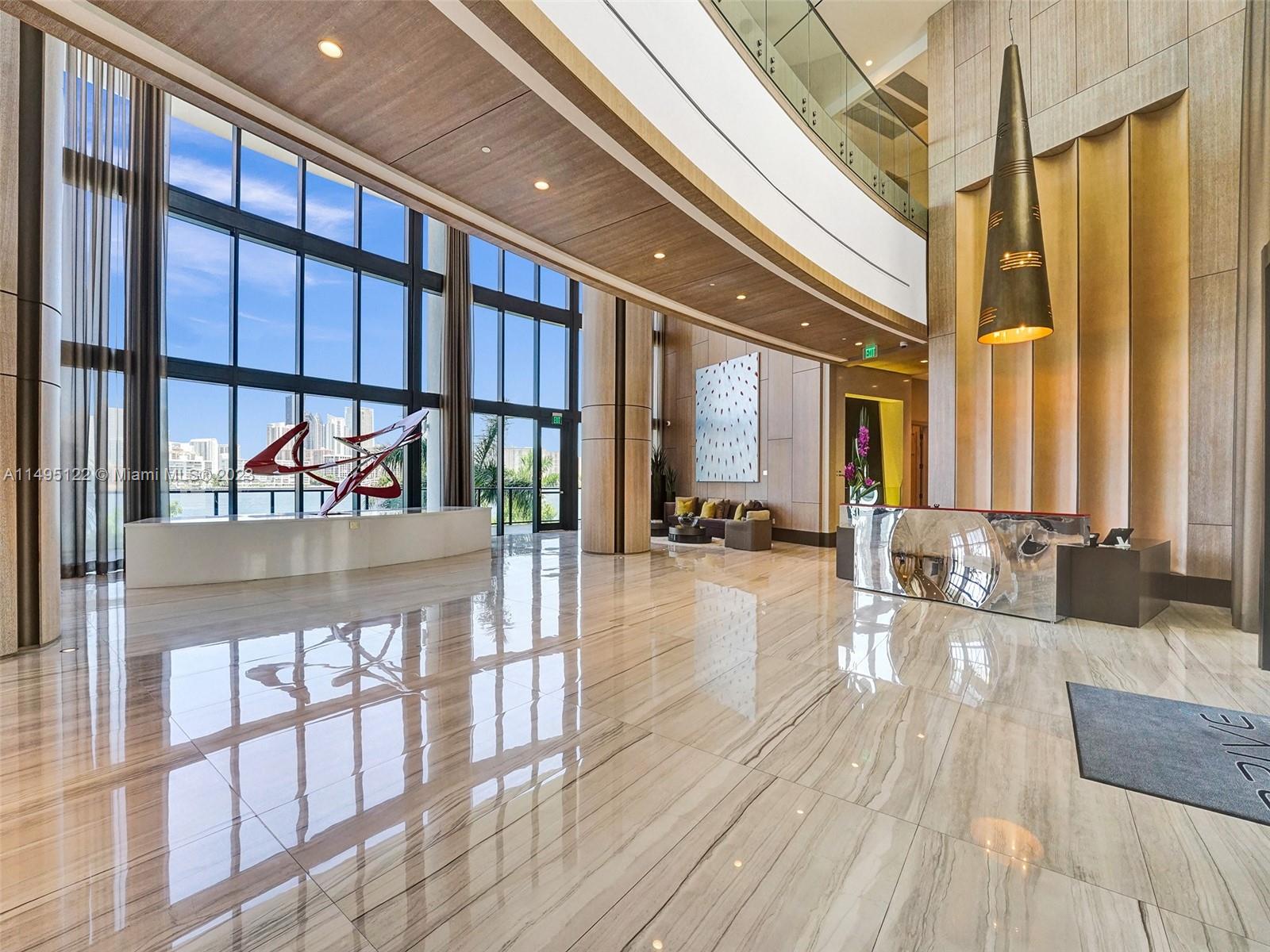 PRIVE CONDO - Residential