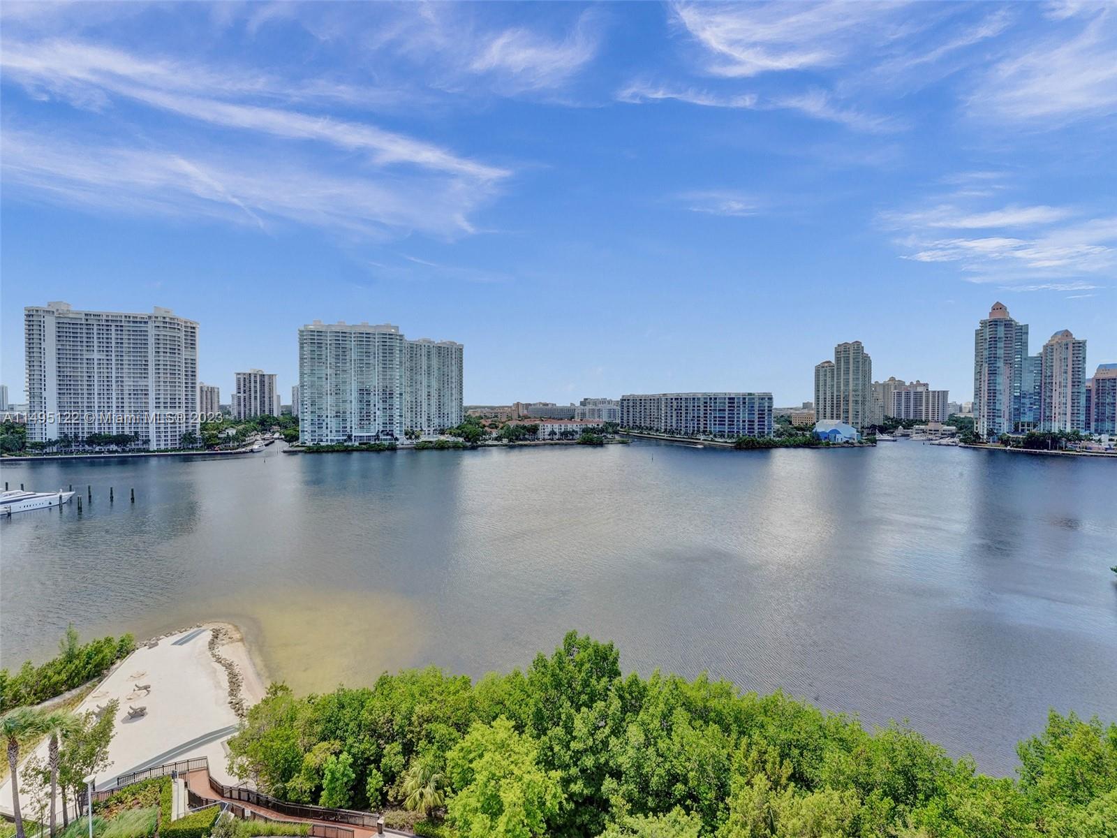 PRIVE CONDO - Residential