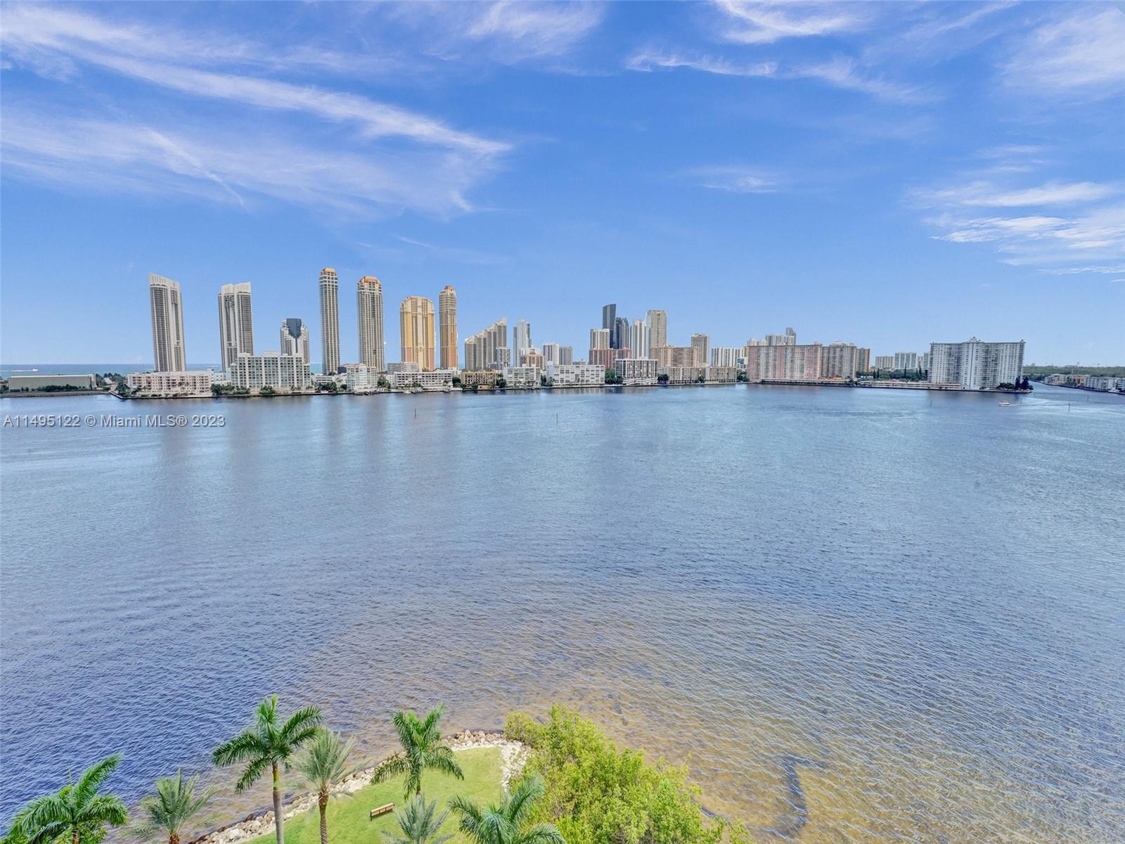 PRIVE CONDO - Residential