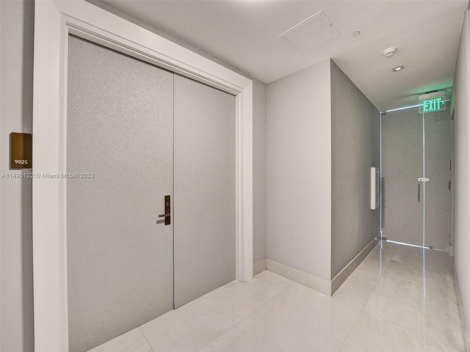 PRIVE CONDO - Residential