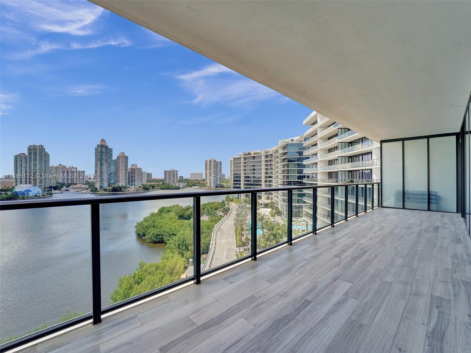 PRIVE CONDO - Residential