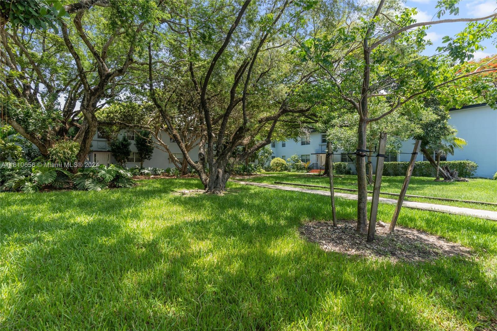 PATHWAYS CONDO - Residential