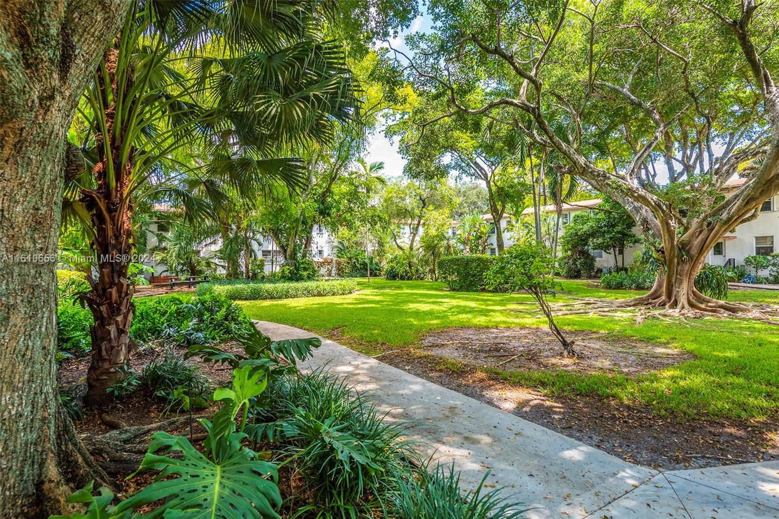 PATHWAYS CONDO - Residential