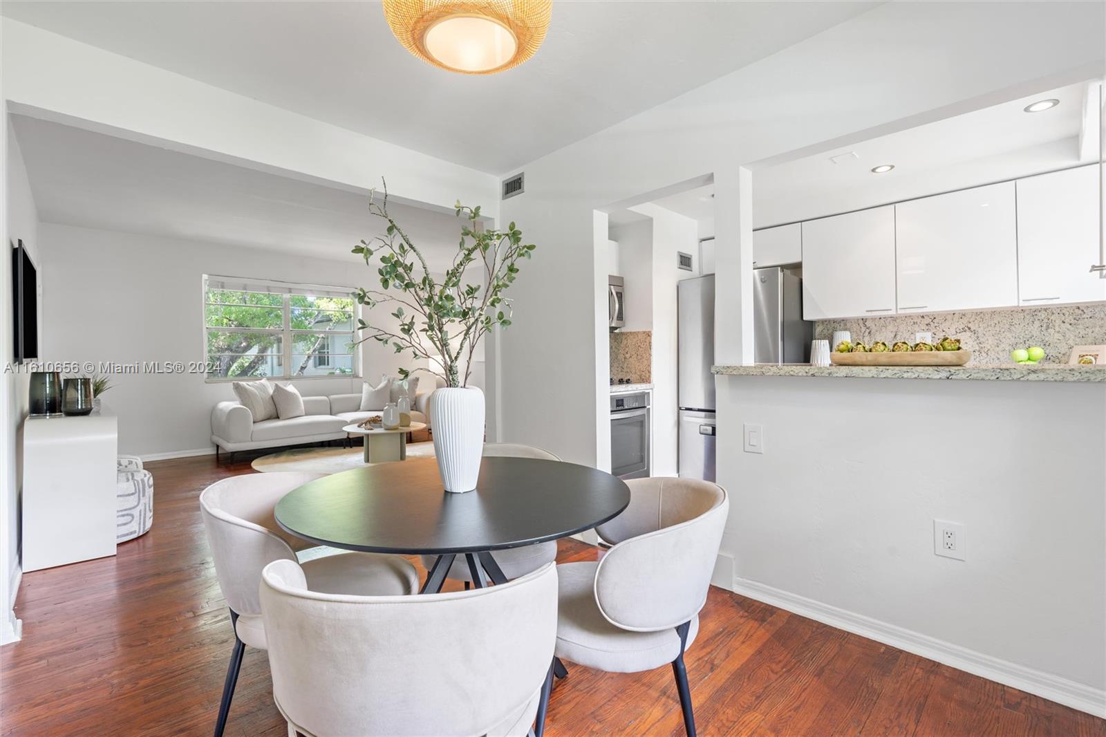 PATHWAYS CONDO - Residential