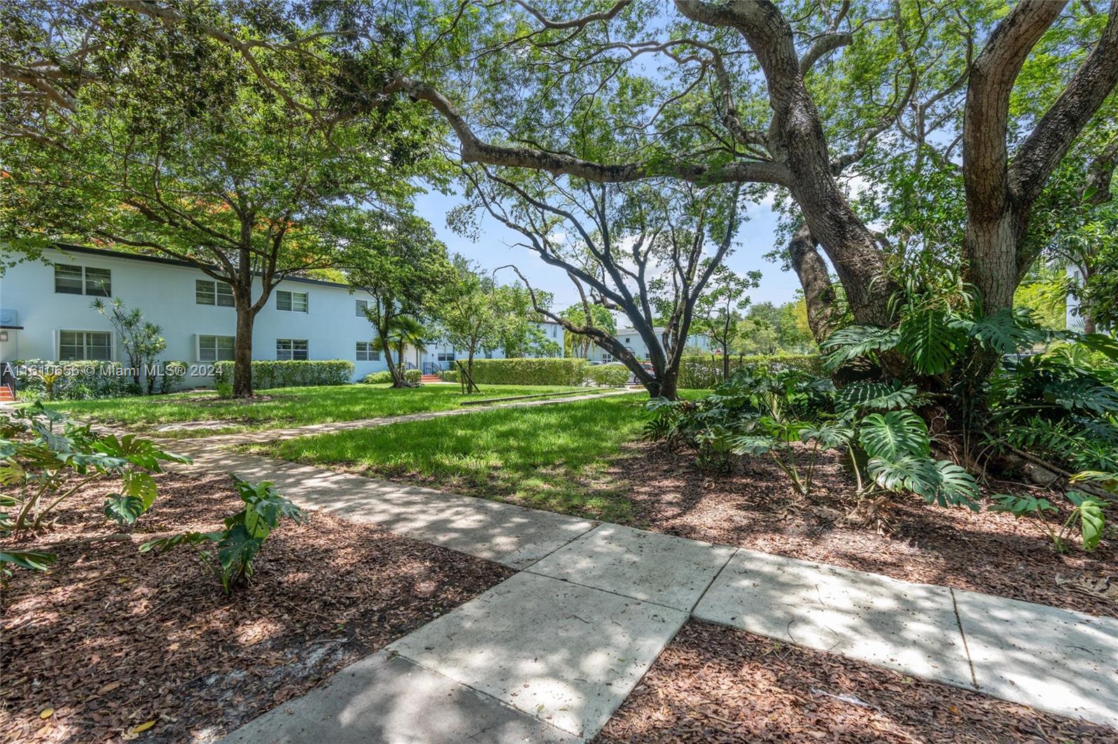 PATHWAYS CONDO - Residential