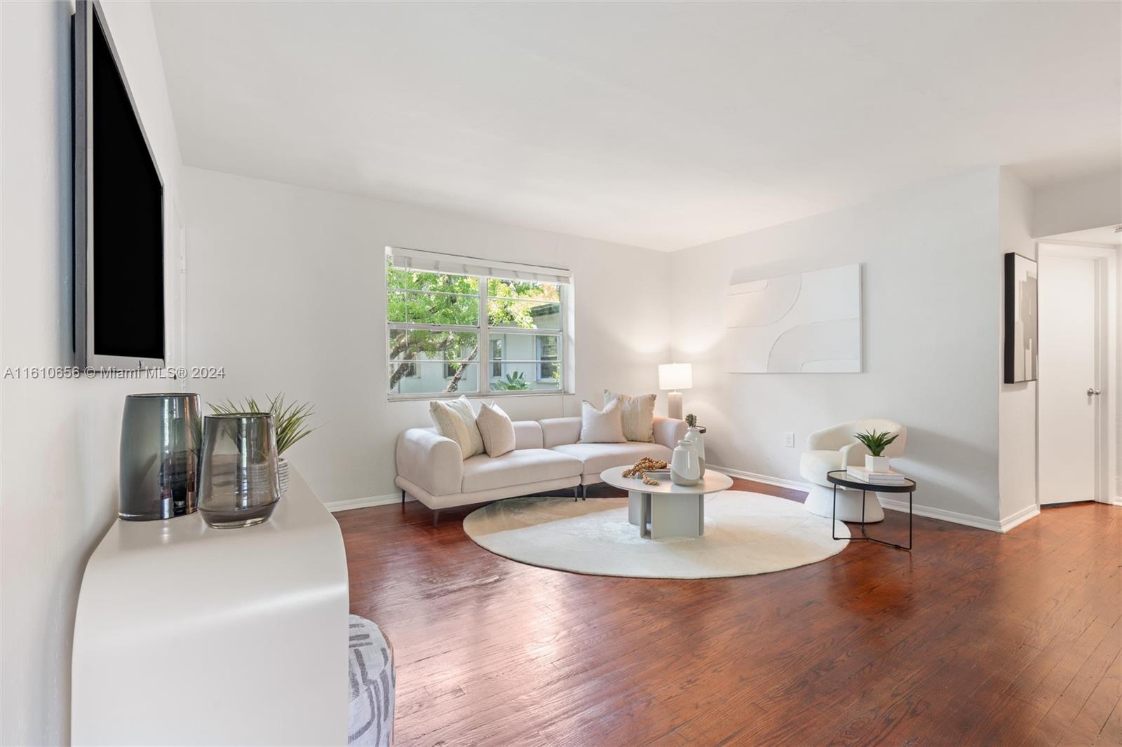 PATHWAYS CONDO - Residential