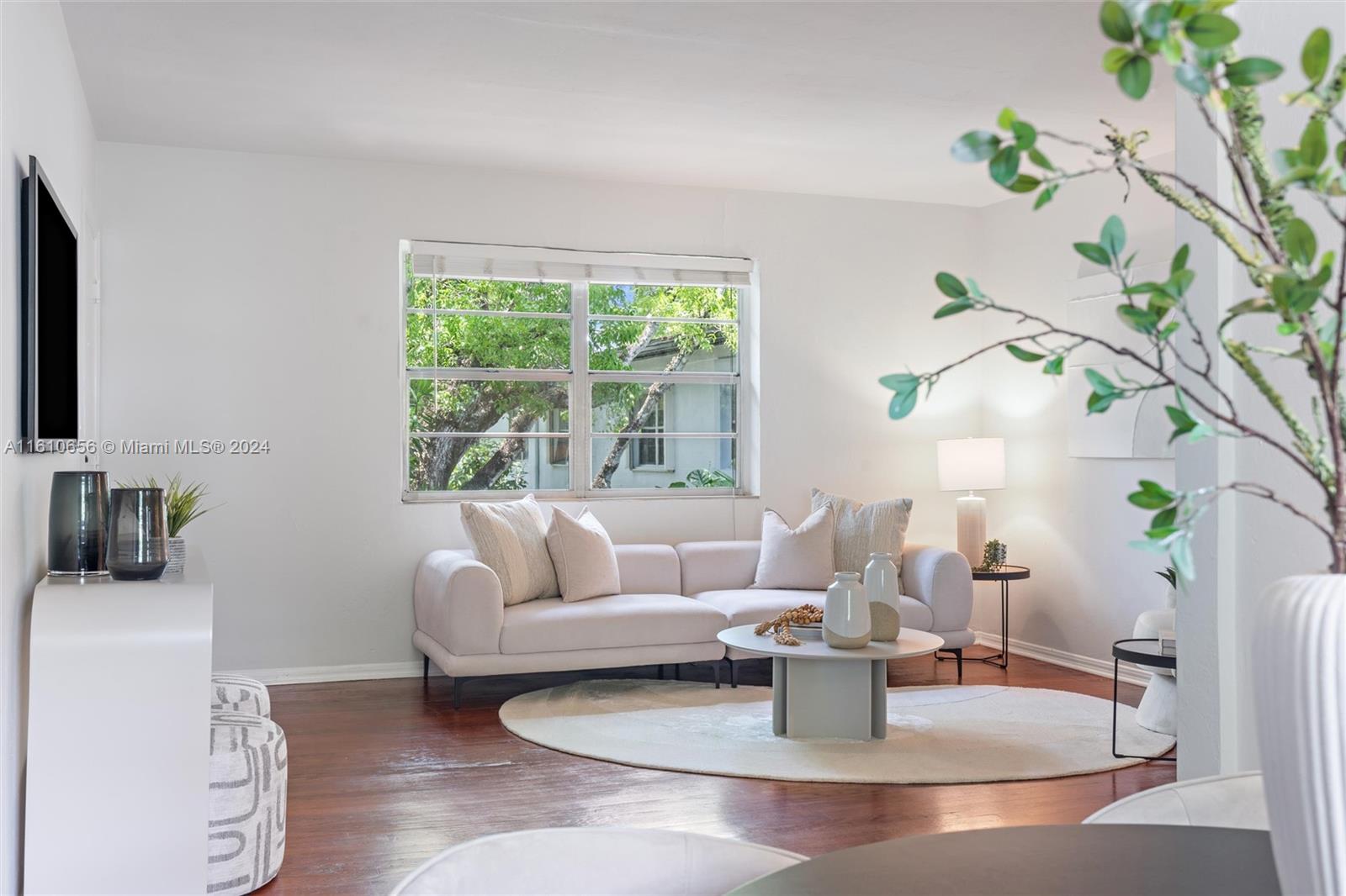PATHWAYS CONDO - Residential