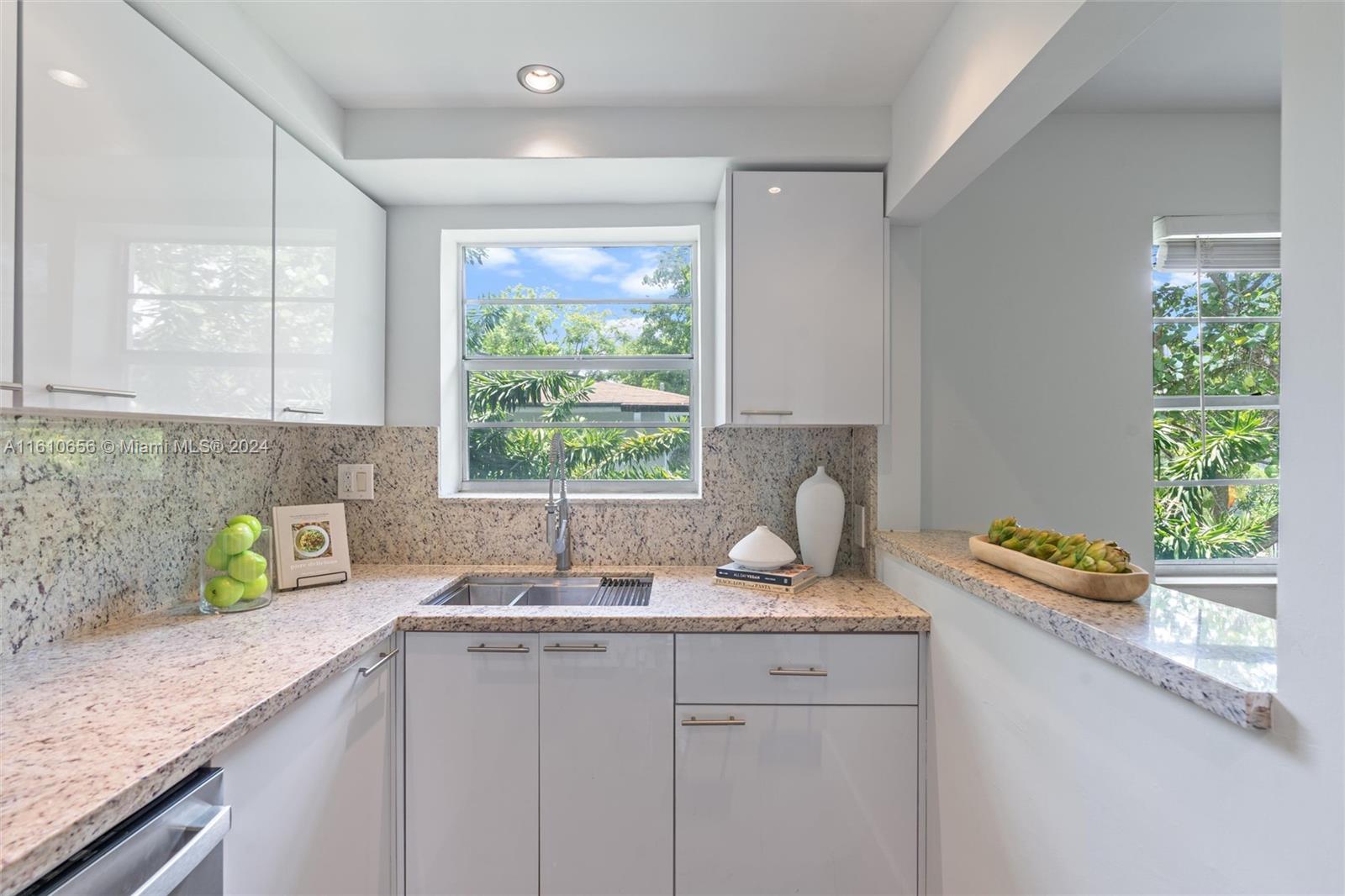 PATHWAYS CONDO - Residential