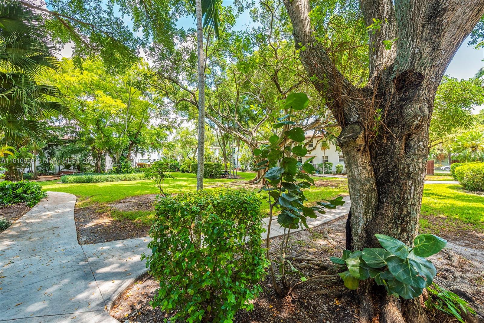 PATHWAYS CONDO - Residential