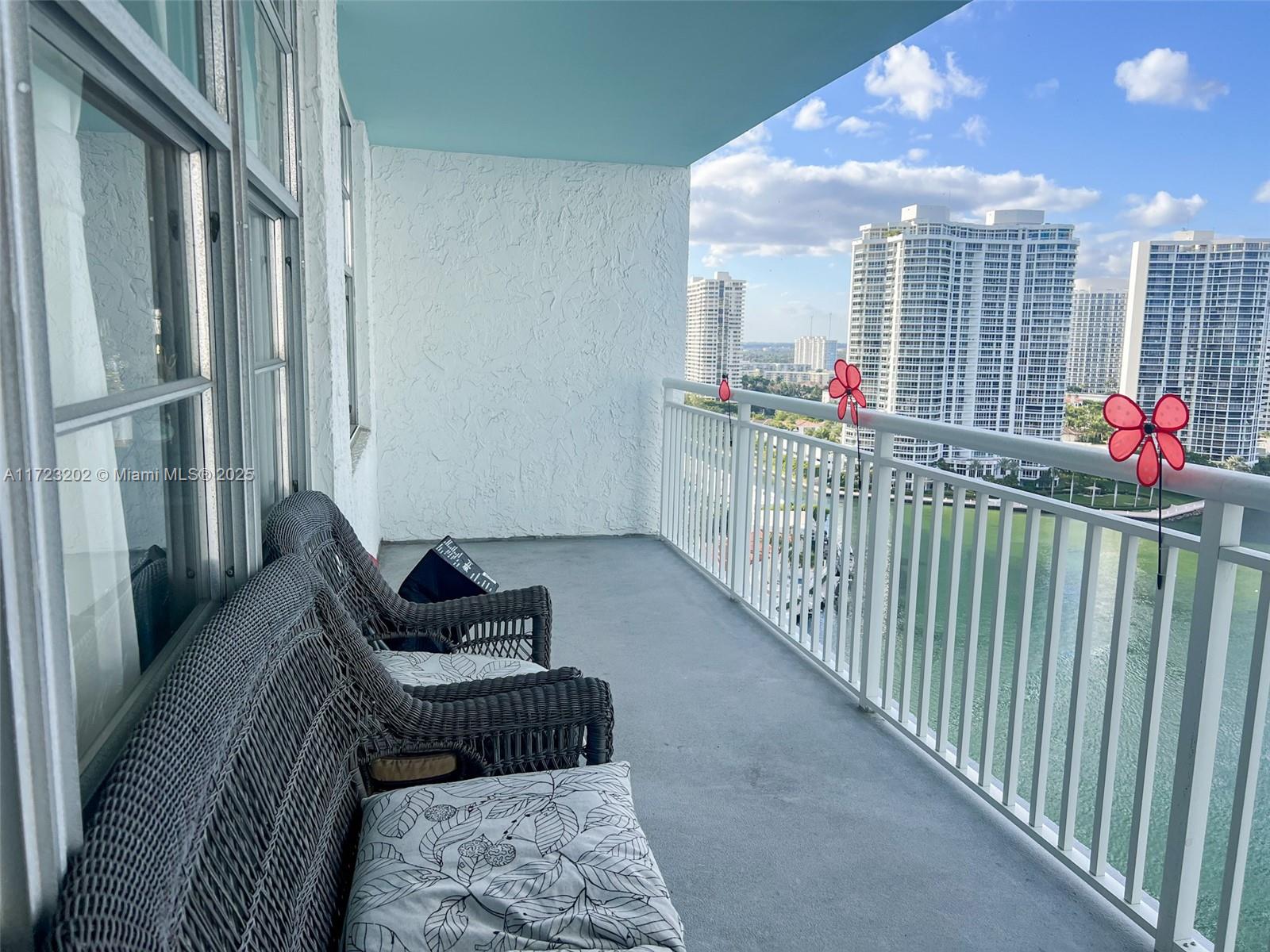WINSTON TOWERS 500 CONDO - Residential