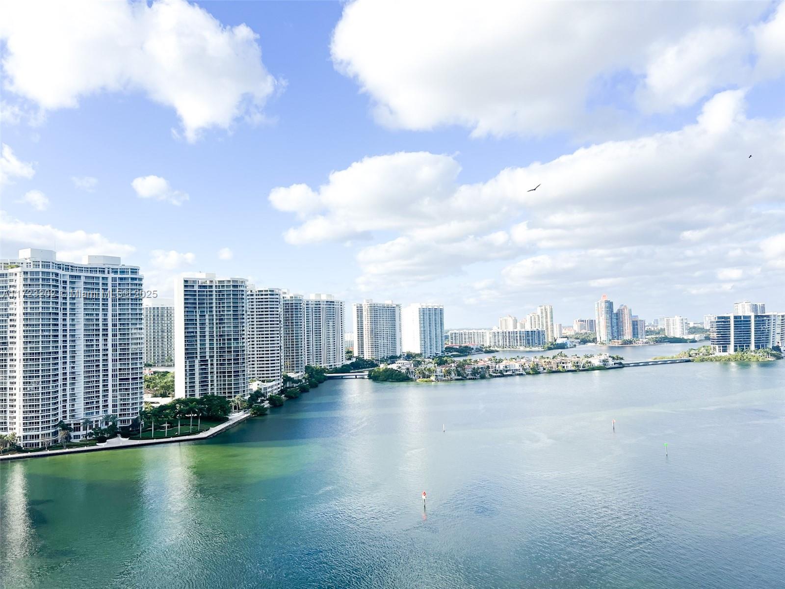 WINSTON TOWERS 500 CONDO - Residential