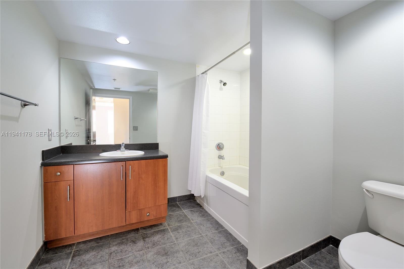 WAVERLY AT LAS OLAS CONDO - Residential