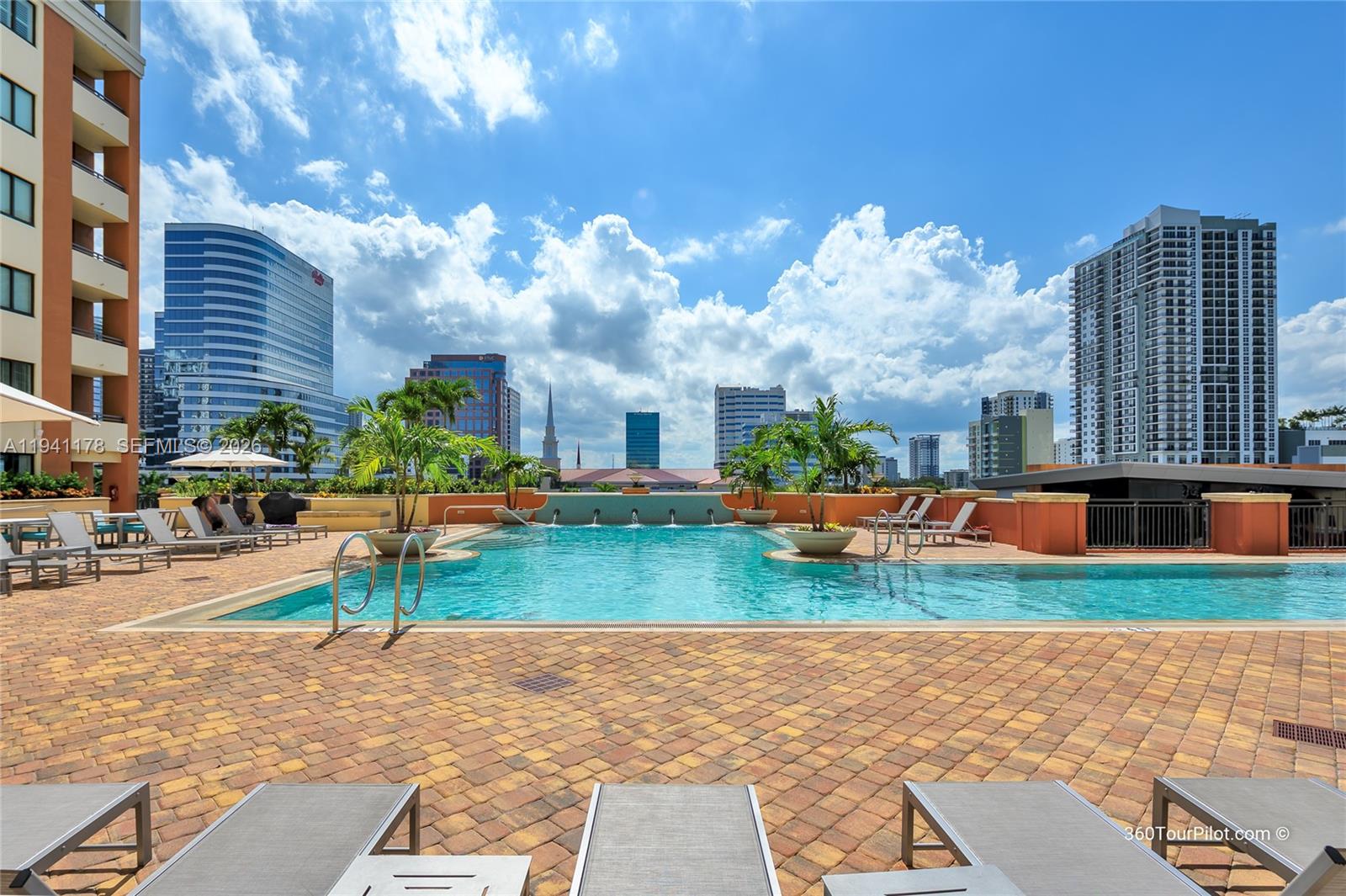 WAVERLY AT LAS OLAS CONDO - Residential
