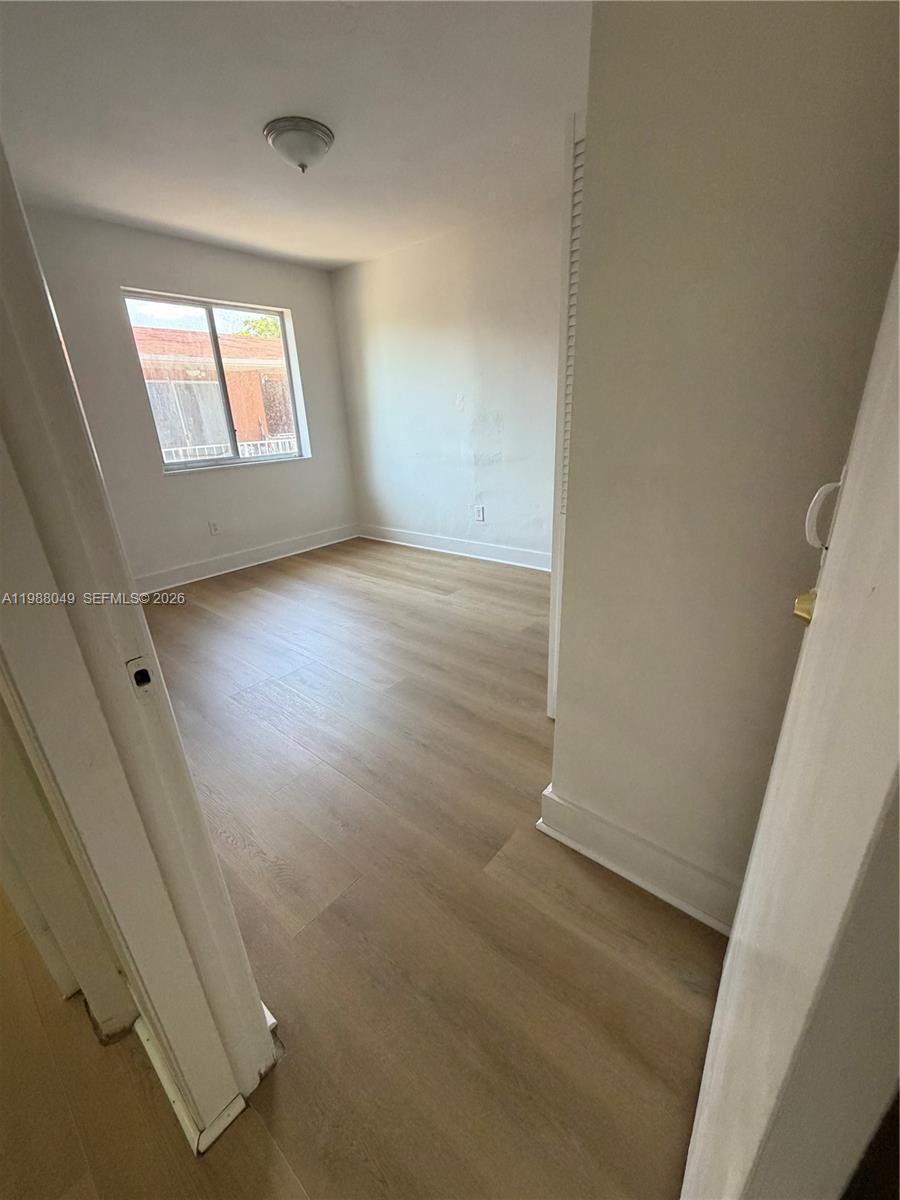 LAWRENCE ESTATES LAND CO - Residential Lease